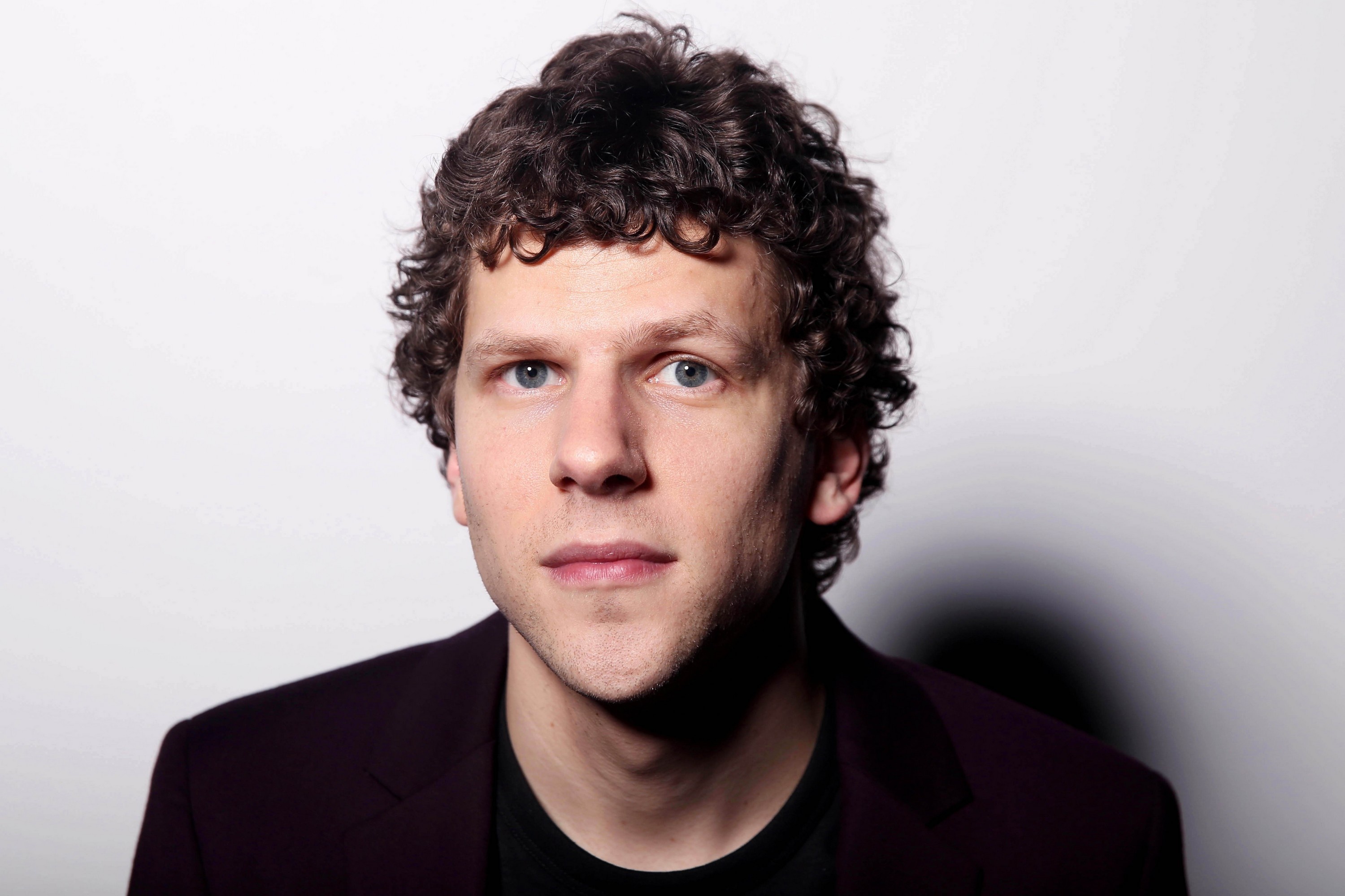 Jesse Eisenberg, Diverse filmography, Memorable characters, Engaging performances, 3000x2000 HD Desktop