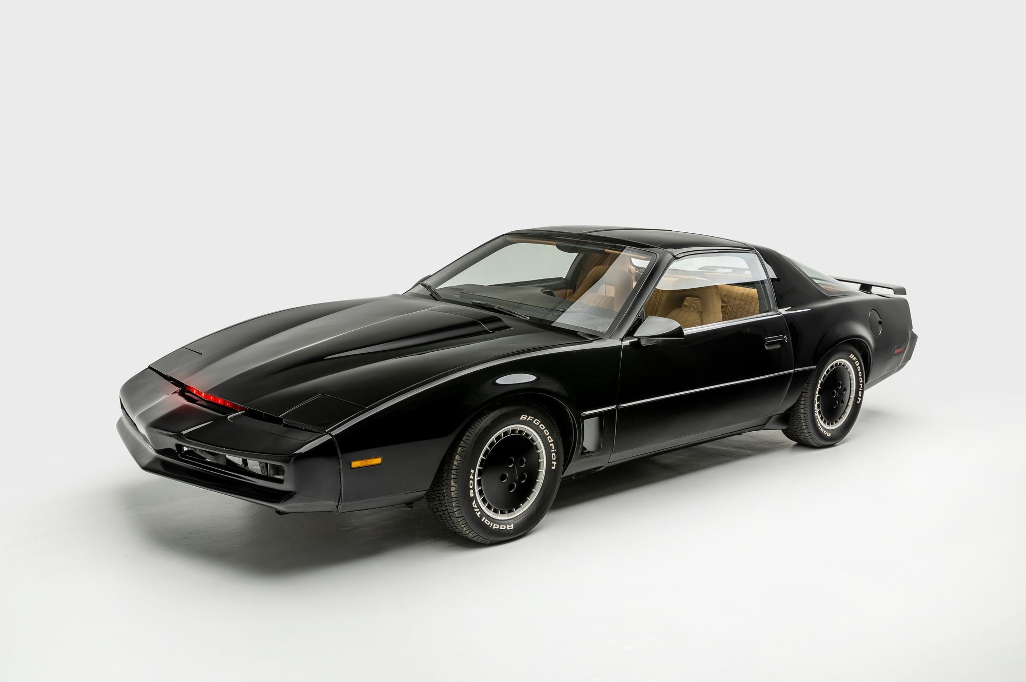 Knight Rider TV series, Hollywood dream machines, Knight Rider cars, Exhibit, 2000x1330 HD Desktop