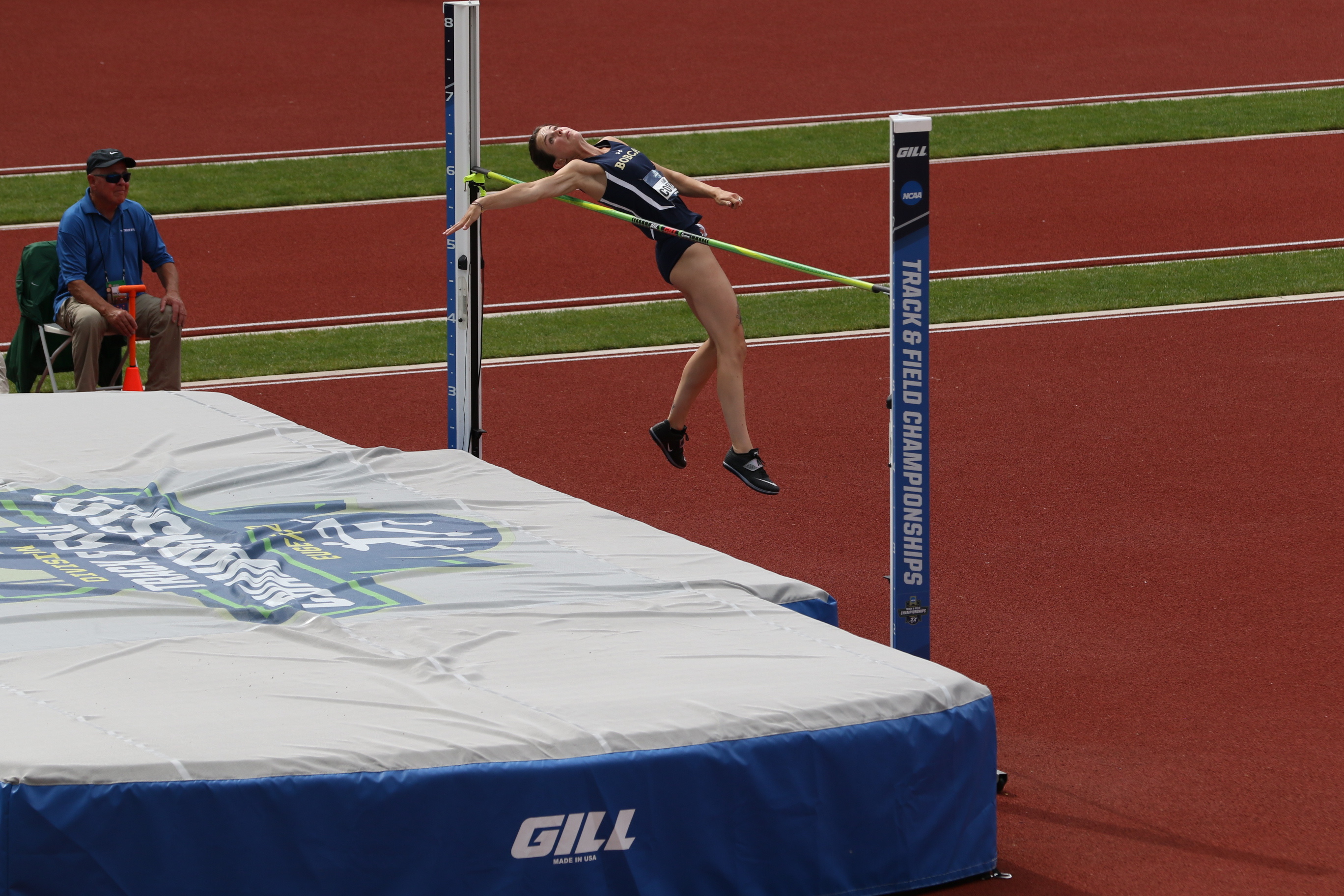 Lucy Corbett, High Jump Wallpaper, 2740x1830 HD Desktop