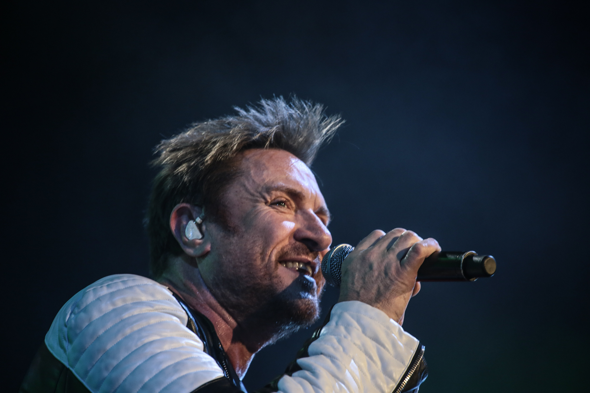 Simon Le Bon, Reign as pop royalty, O2 in London, Musician, 2000x1340 HD Desktop