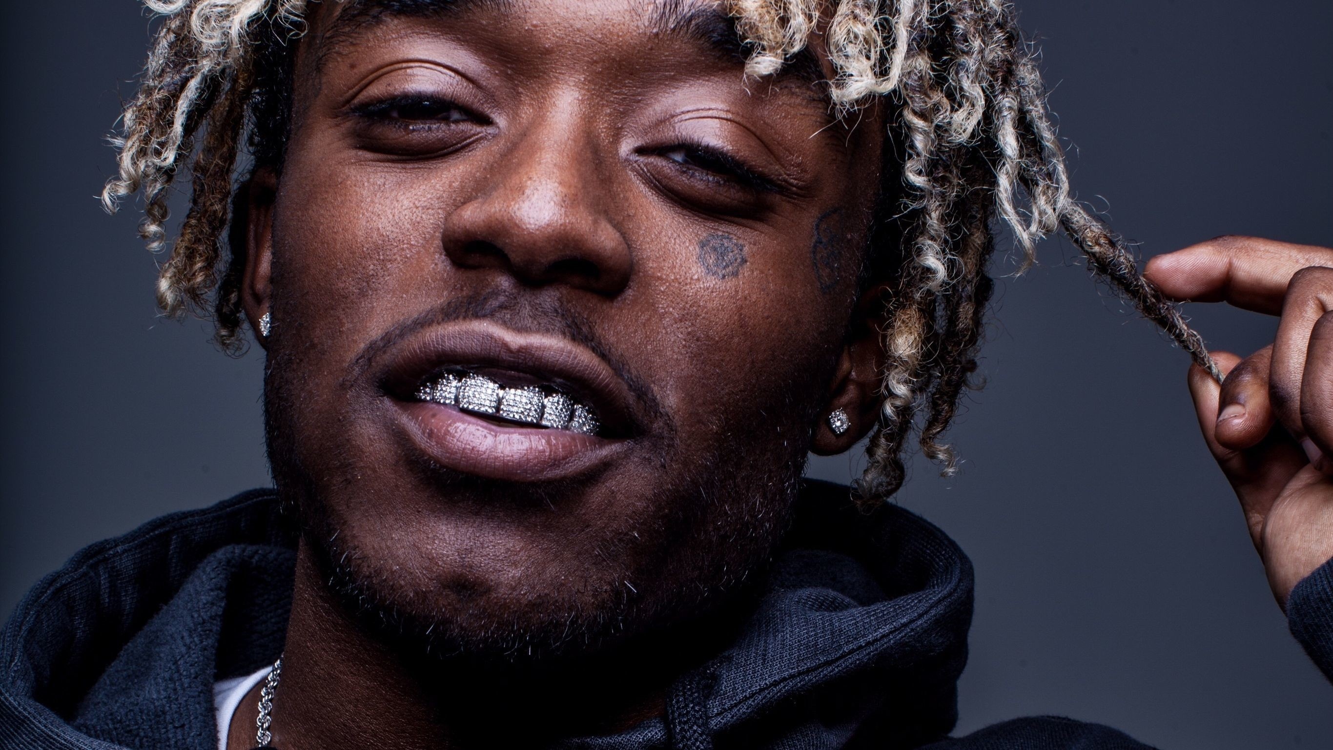 Lil Uzi Vert, Avant-garde visuals, Artistic wallpaper, Trend-setting style, 2740x1540 HD Desktop