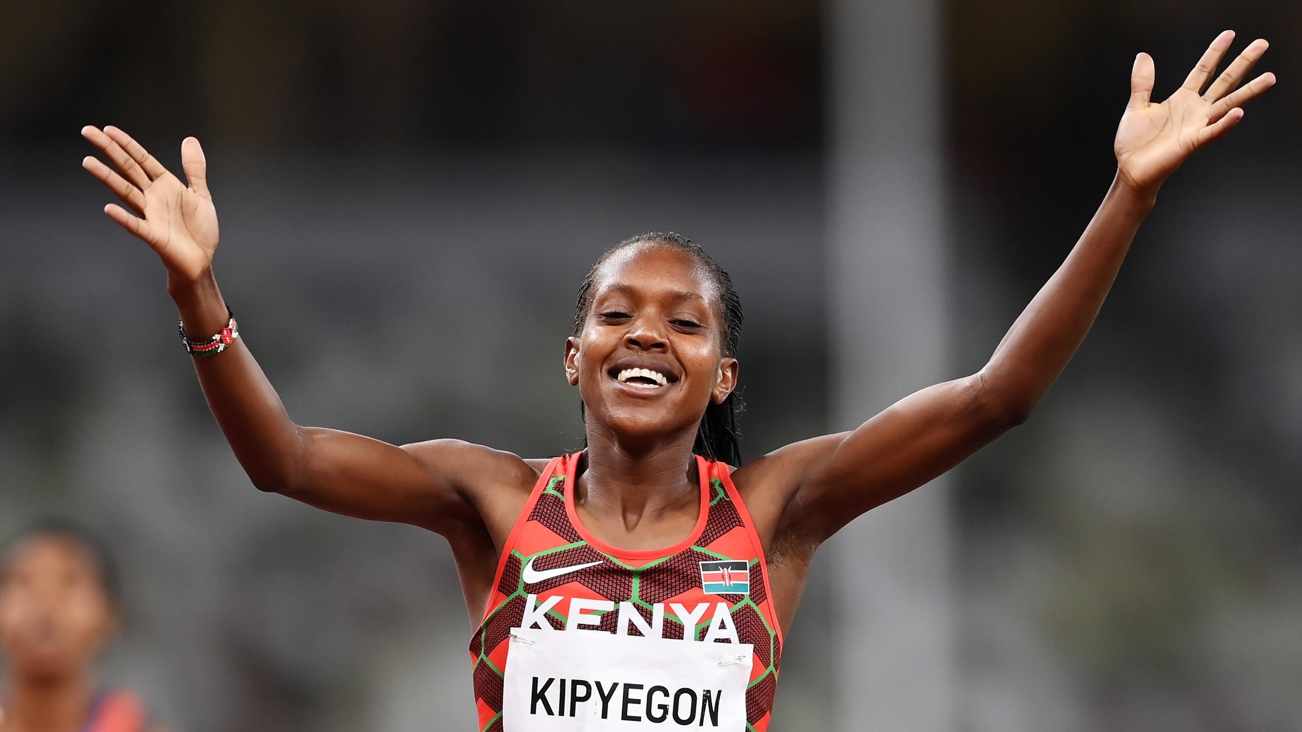 Faith Kipyegon, Tokyo 2020, Respected athlete, Sports news, 2560x1440 HD Desktop