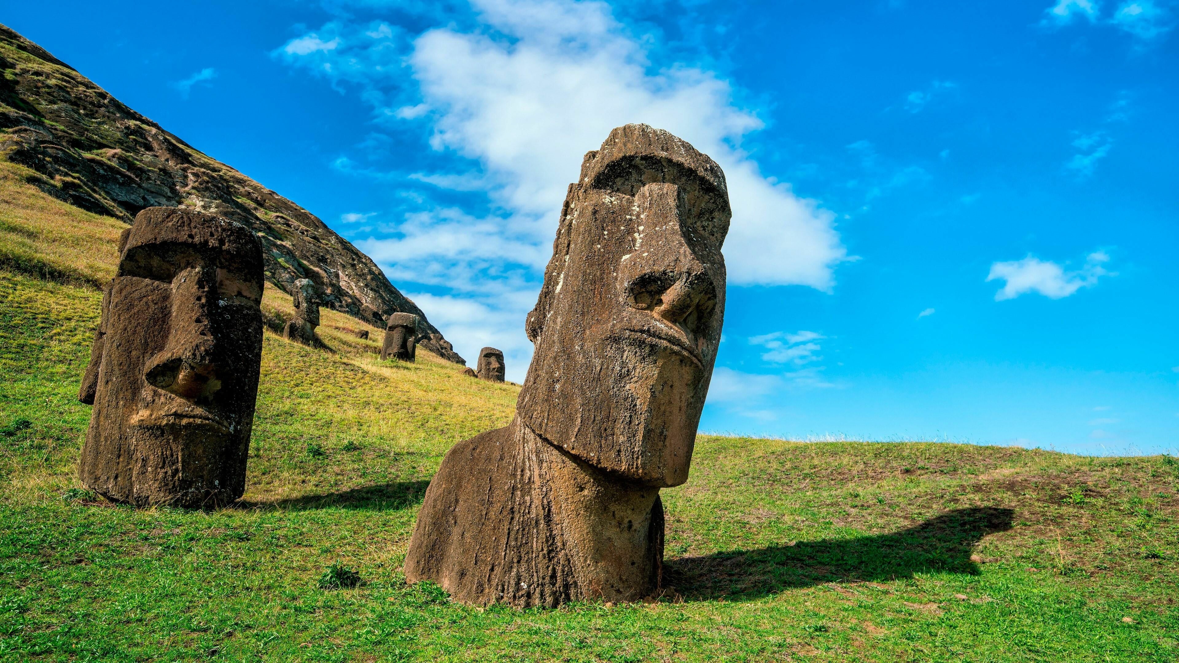 Moai wallpapers, Ryan Thompson, Ancient statues, Island, 3840x2160 4K Desktop