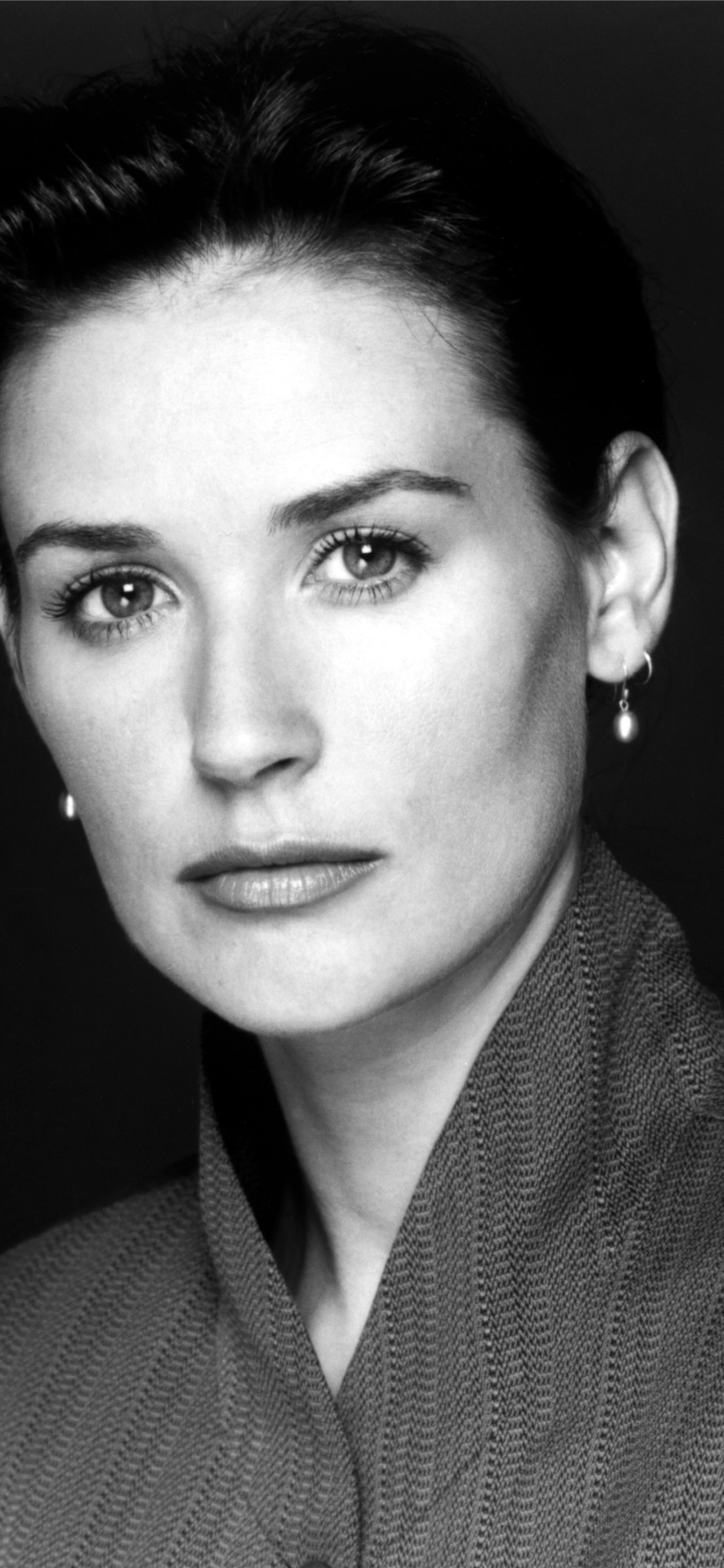 Demi Moore, iPhone HD wallpapers, Mesmerizing charm, Irresistible allure, 1290x2780 HD Phone