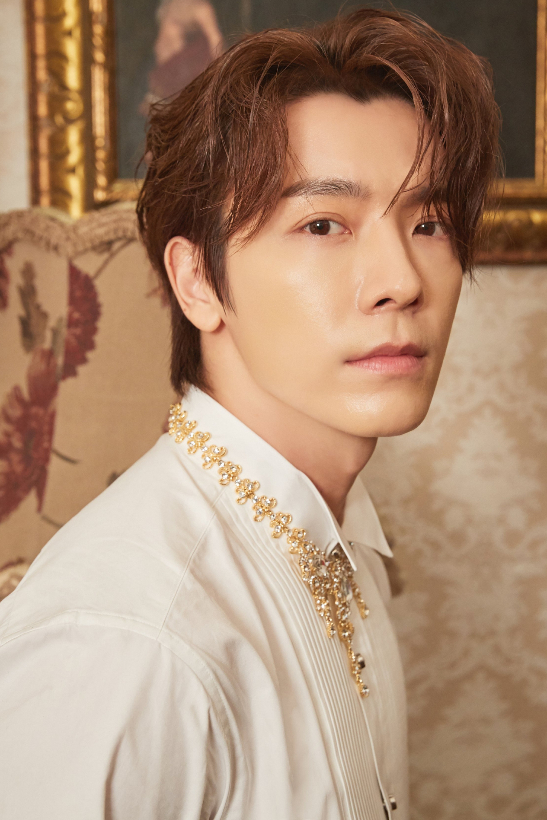 Lee Dong-Hae's allure, Super Junior fandoms, Stunning visuals, Kpop sensation, 1900x2860 HD Phone