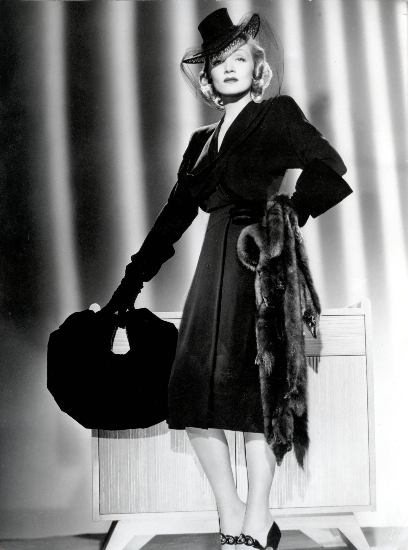 Marlene Dietrich Celebs, Marlene Dietrich photo, Fanpop, Marlene Dietrich, 1570x2120 HD Phone