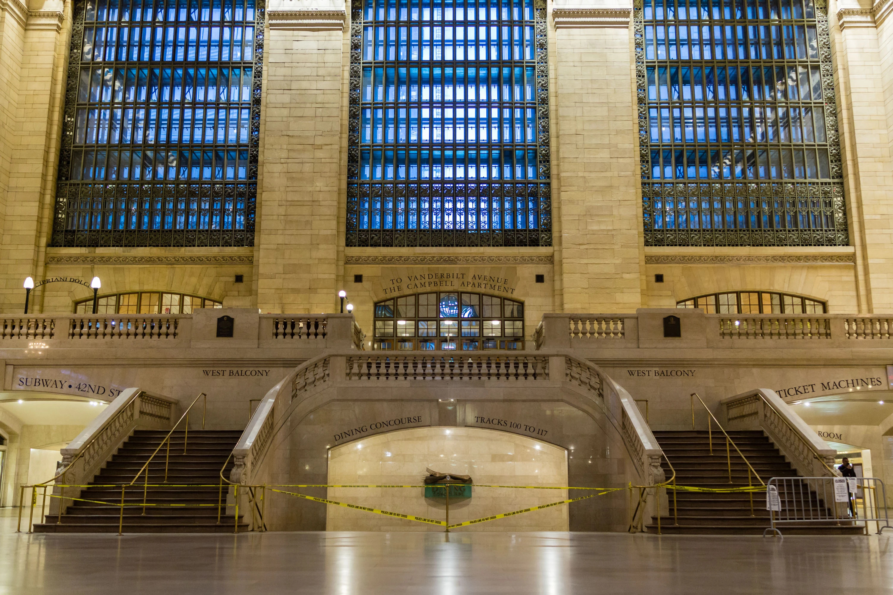 Empty NYC, Grand Central Station, Coronavirus lockdown, Photos, 3000x2000 HD Desktop