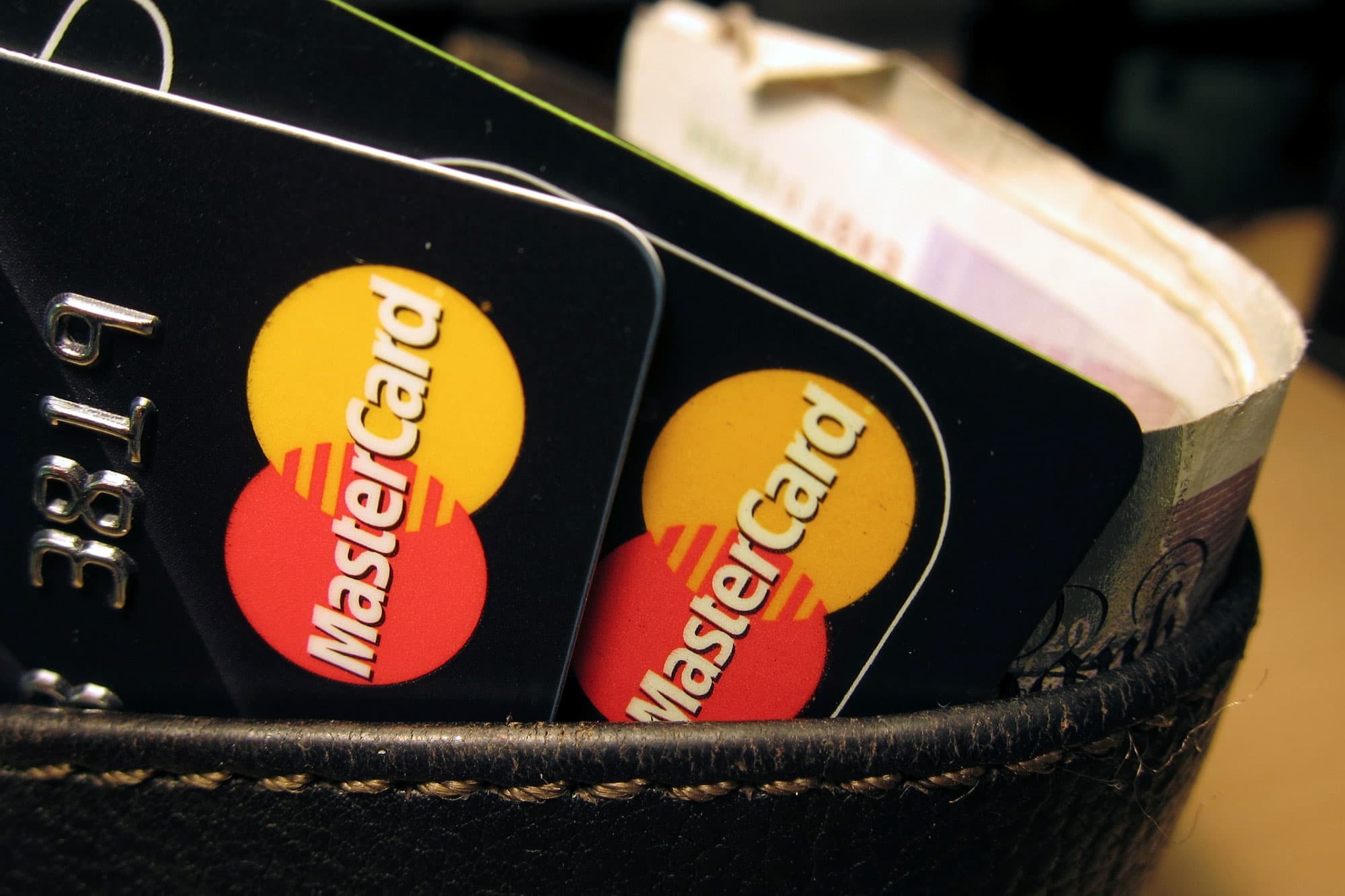 Mastercard, Biometric card, UK banks, Talks, 2000x1340 HD Desktop