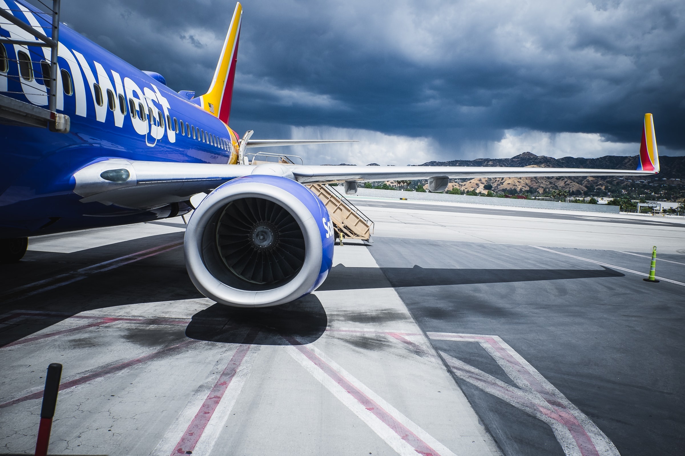 Jet engine, Southwest Airlines Wallpaper, 2400x1600 HD Desktop