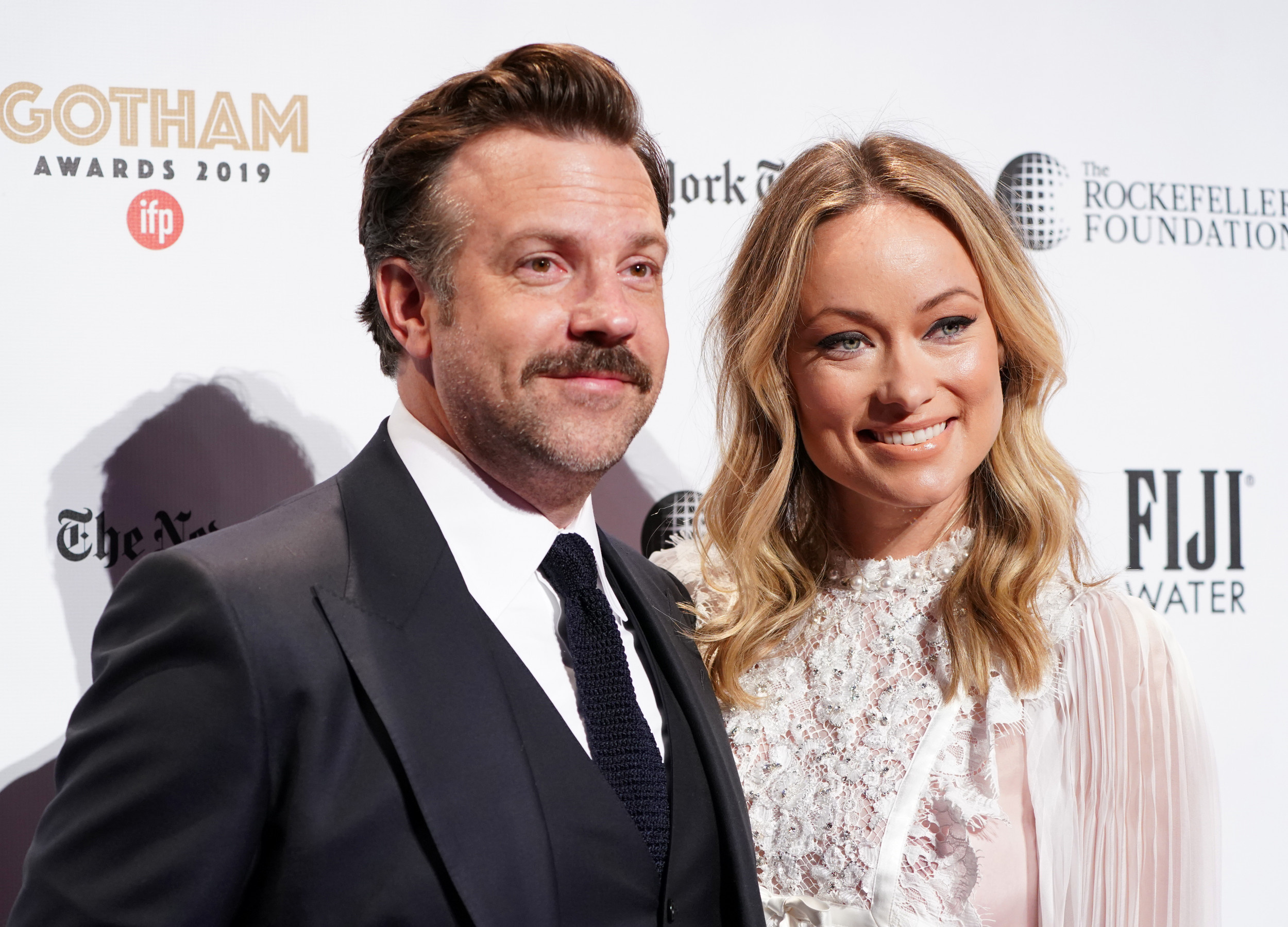 Jason Sudeikis, Olivia Wilde, Relationship, Hollywood stars, 2500x1800 HD Desktop