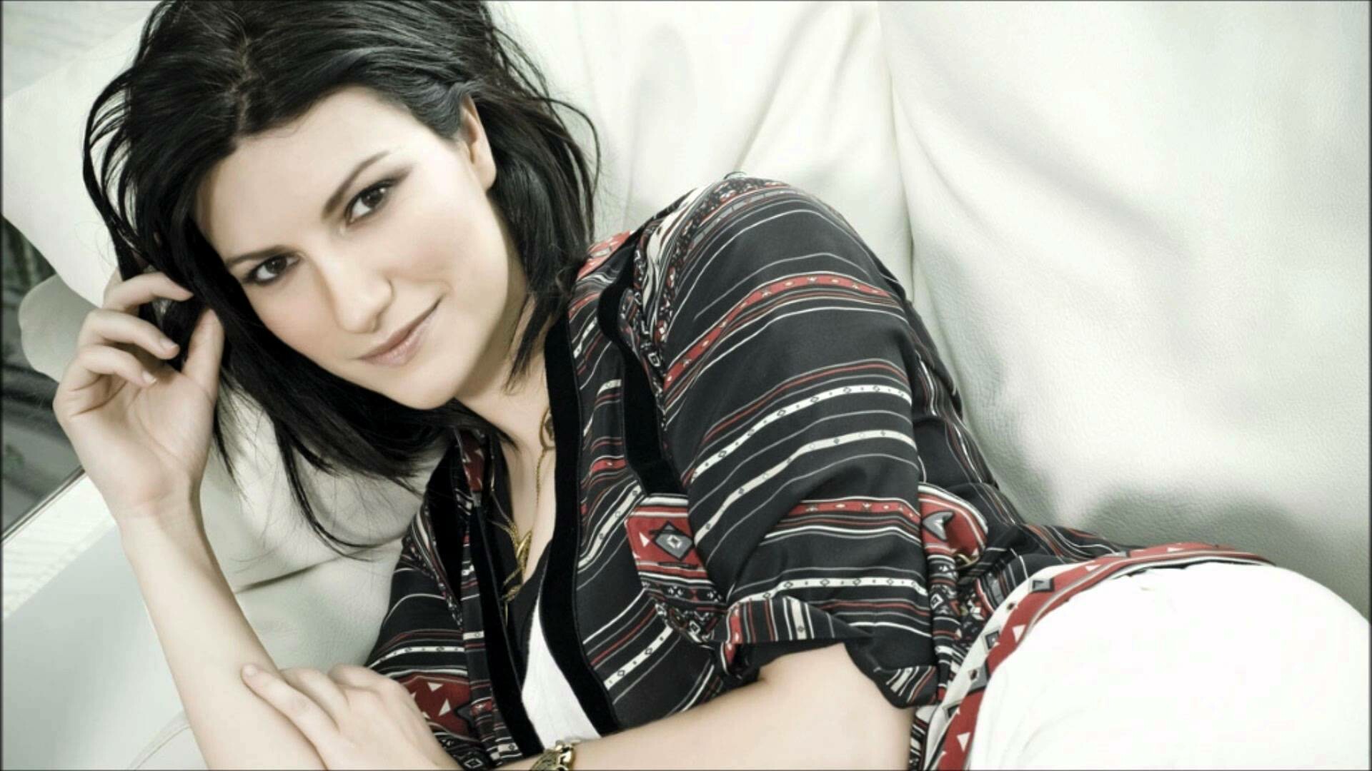 Laura Pausini wallpapers, Top-quality images, Italian singer, Musical inspiration, 1920x1080 Full HD Desktop