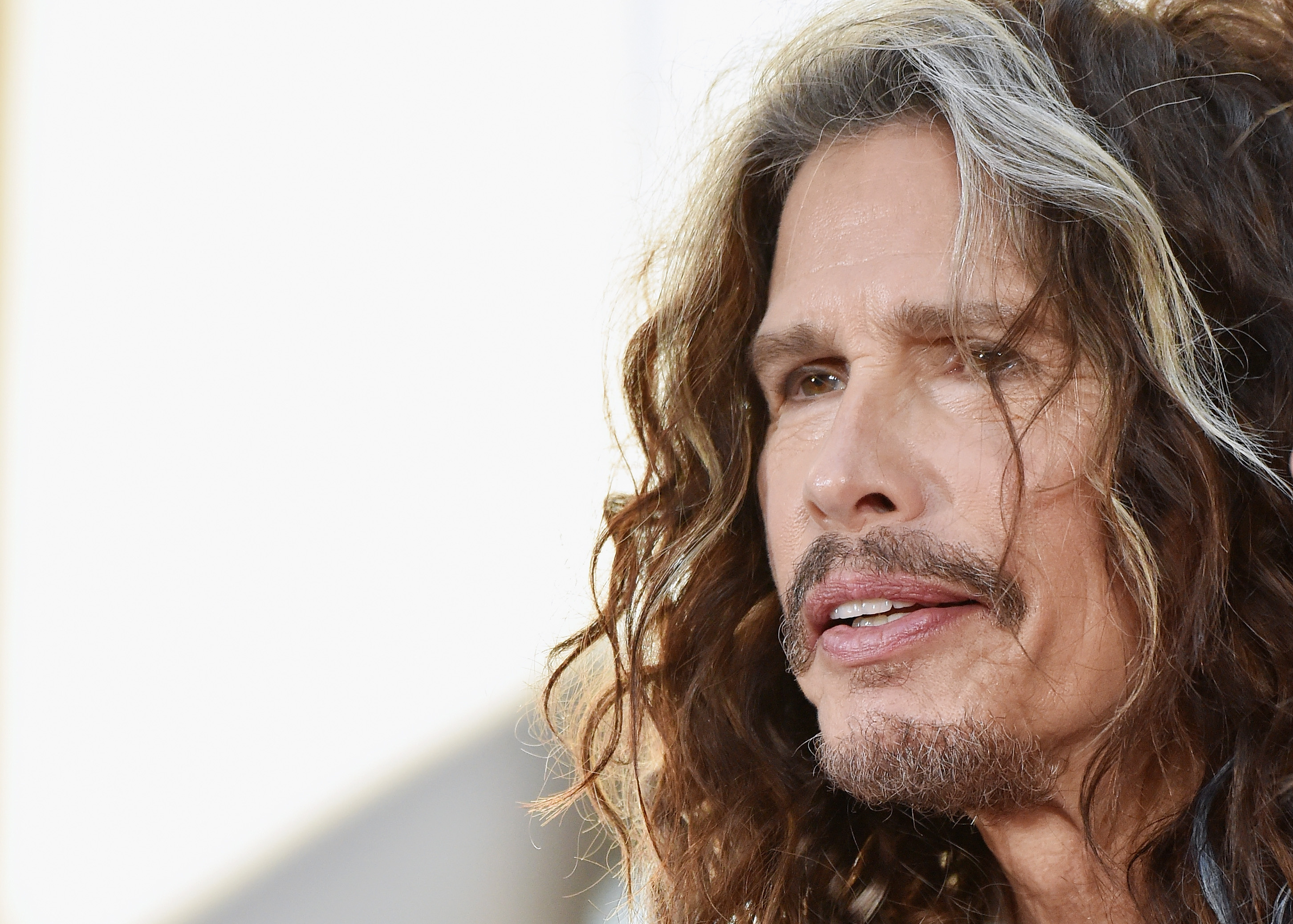 Steven Tyler, Heart attack denial, Media speculation, False rumors, 2910x2080 HD Desktop