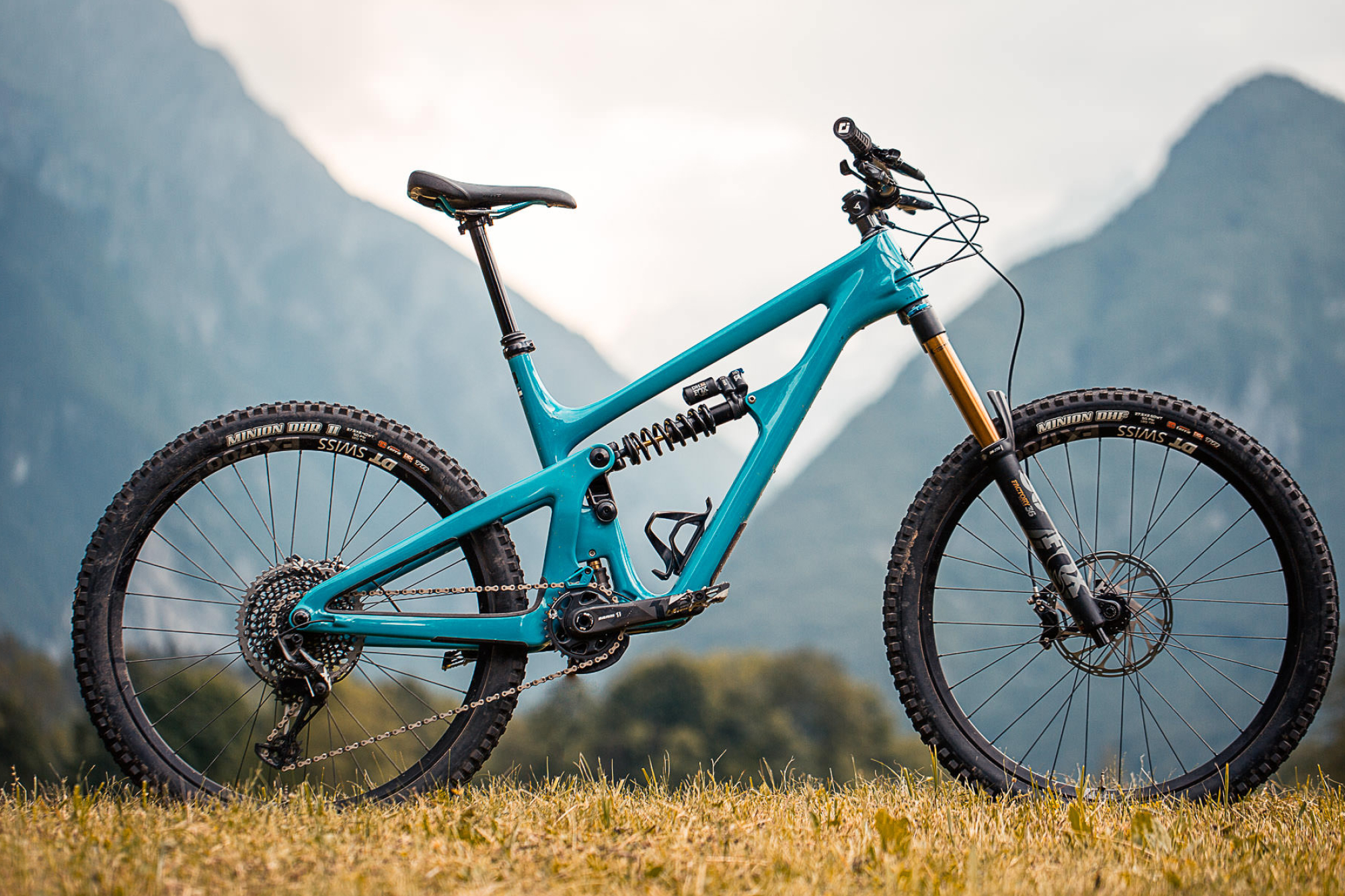 Yeti downhill bike, Big sale, 2000x1340 HD Desktop