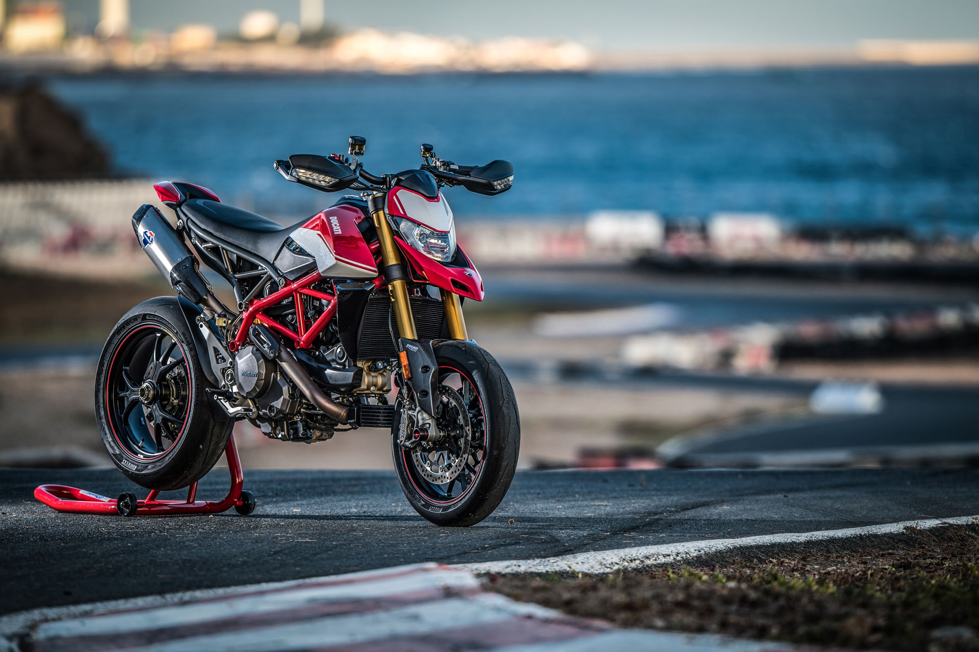 Track, Ducati Hypermotard 950 Wallpaper, 1920x1280 HD Desktop