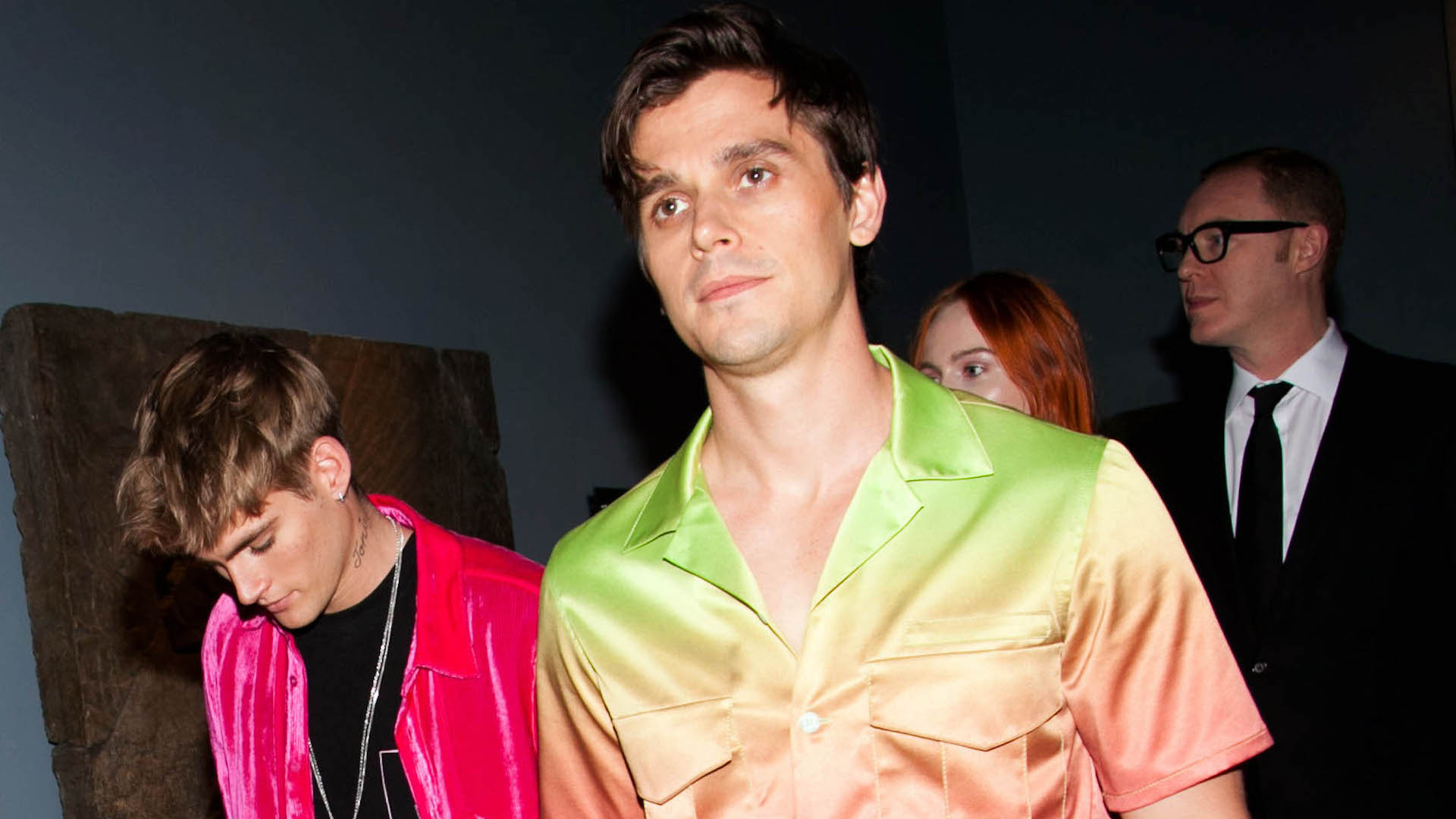 Antoni Porowski, Ombre rainbow ensemble, Pride, Stylecaster, 1920x1080 Full HD Desktop