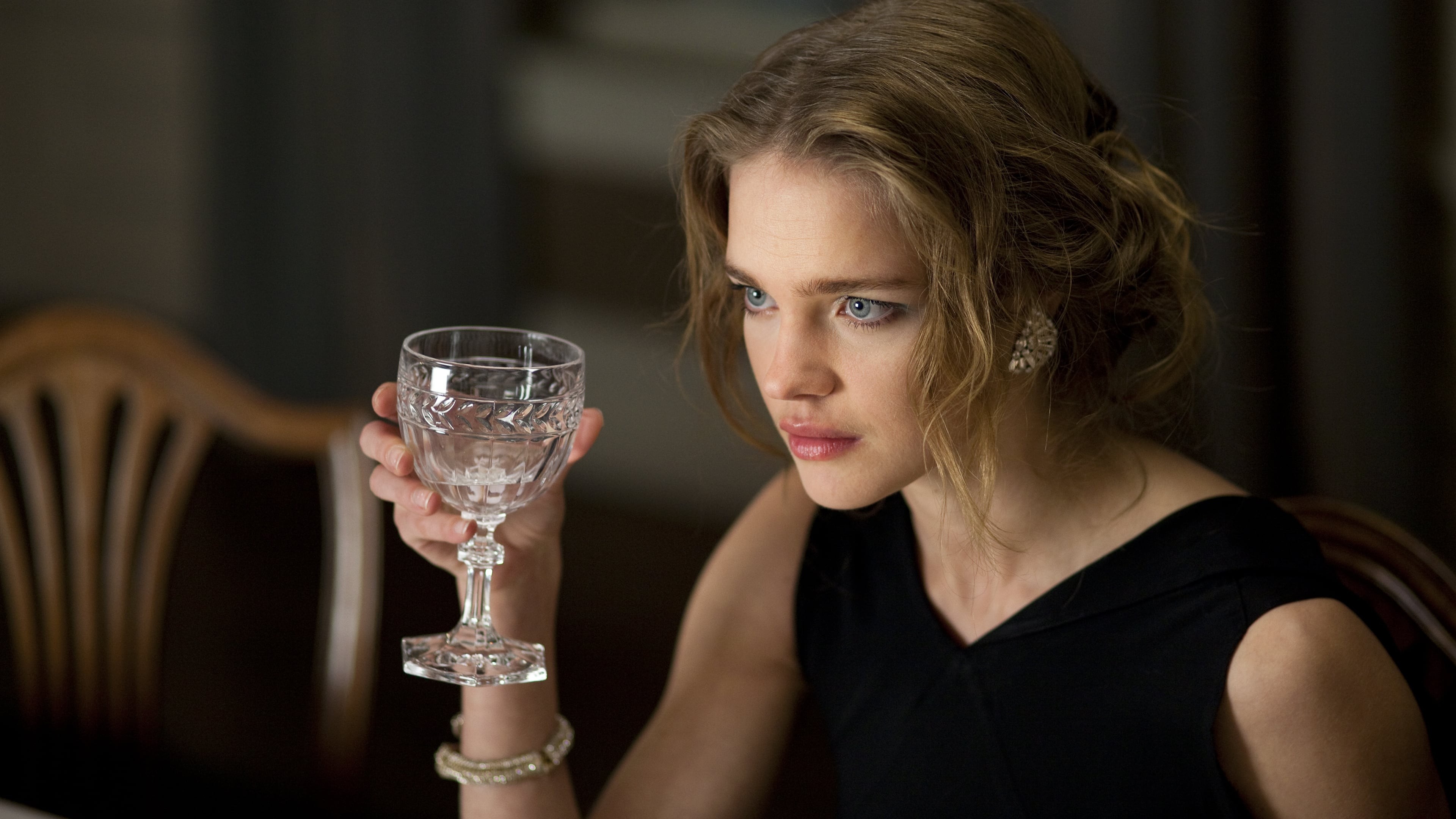 Natalia Vodianova, Online film, Vodflix, 3840x2160 4K Desktop