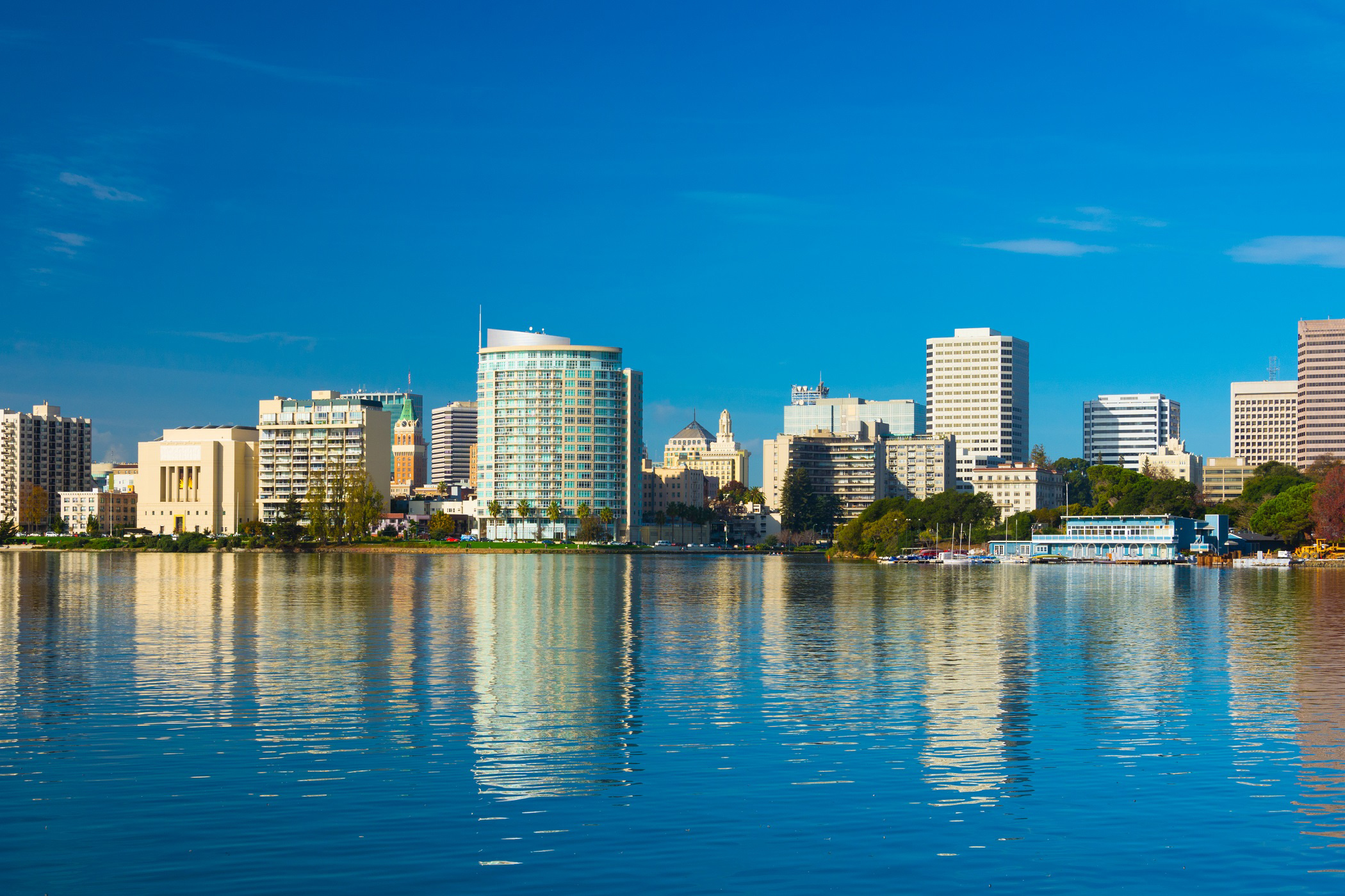 Oakland Skyline, Apartment development, Surges, San Francisco, 2100x1400 HD Desktop