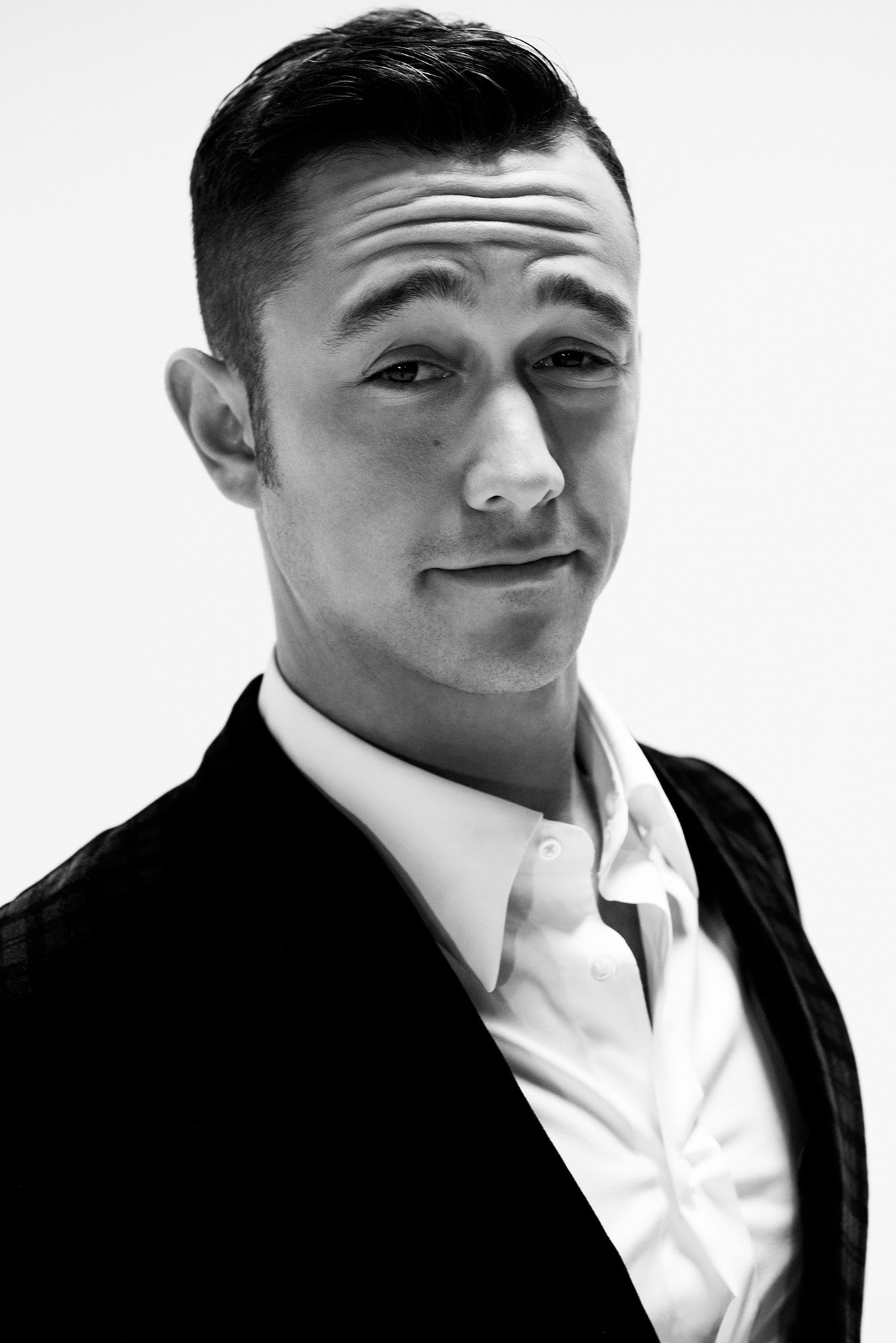 Joseph Gordon-Levitt wallpapers, Celebrity visuals, 4k resolution, 1340x2000 HD Phone