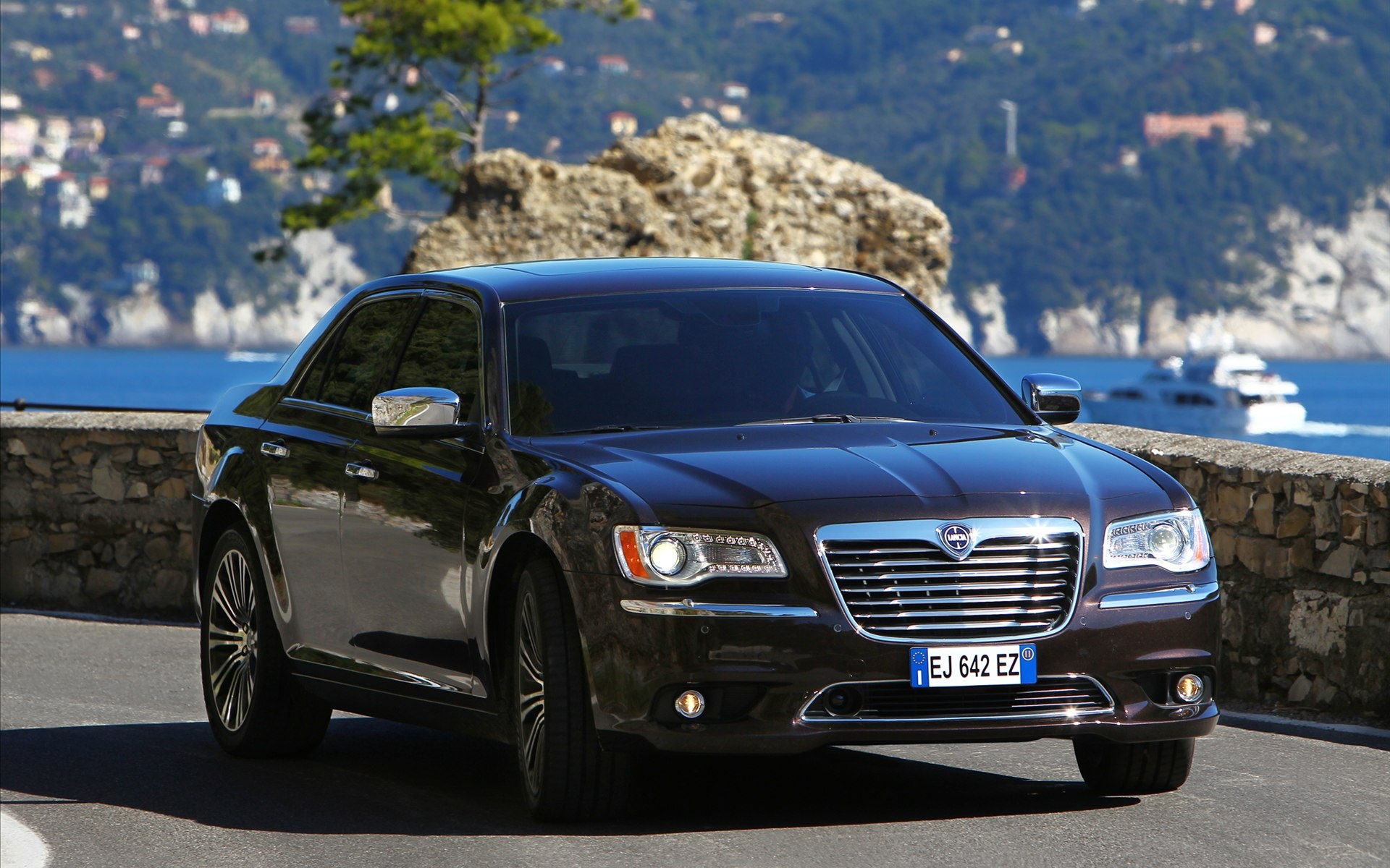 Lancia Thema 2012, Desktop wallpaper, Luxury cars, Auto design, 1920x1200 HD Desktop