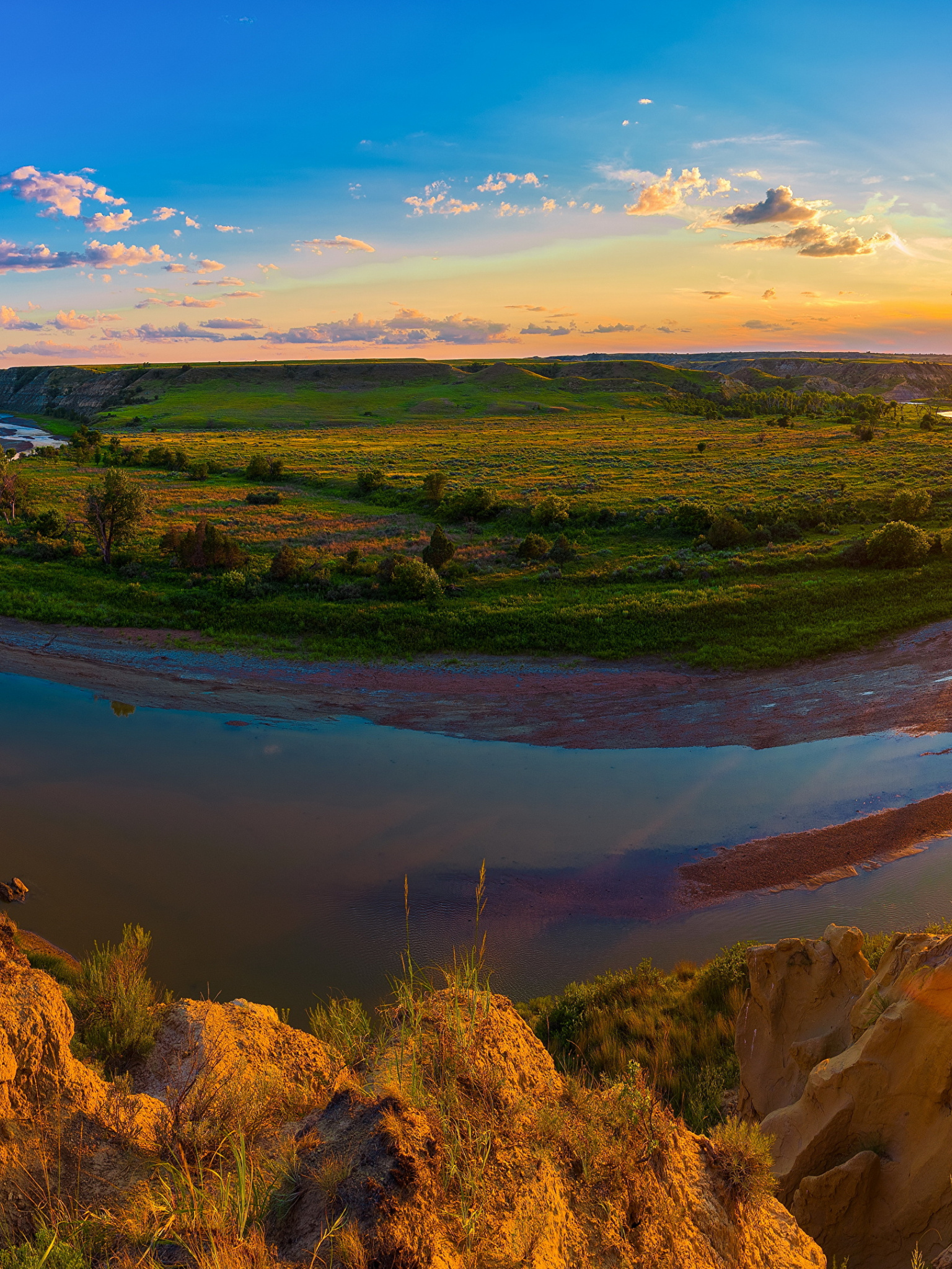 Missouri River, Theodore Roosevelt National Park Wallpaper, 1540x2050 HD Phone