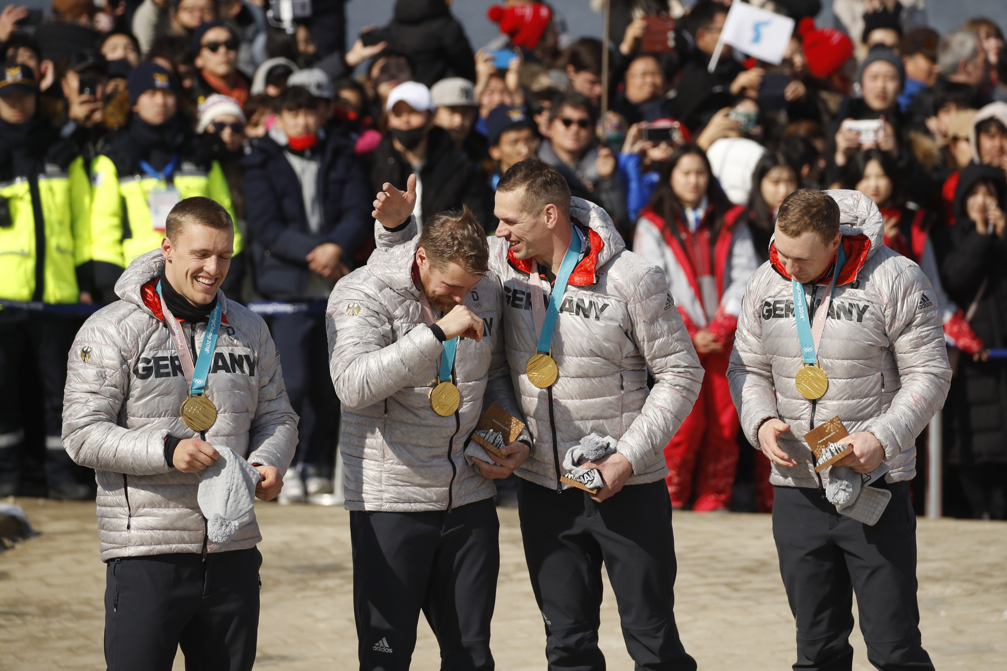 Thorsten Margis, German squad, Bobsled gold, The Japan Times, 2000x1340 HD Desktop