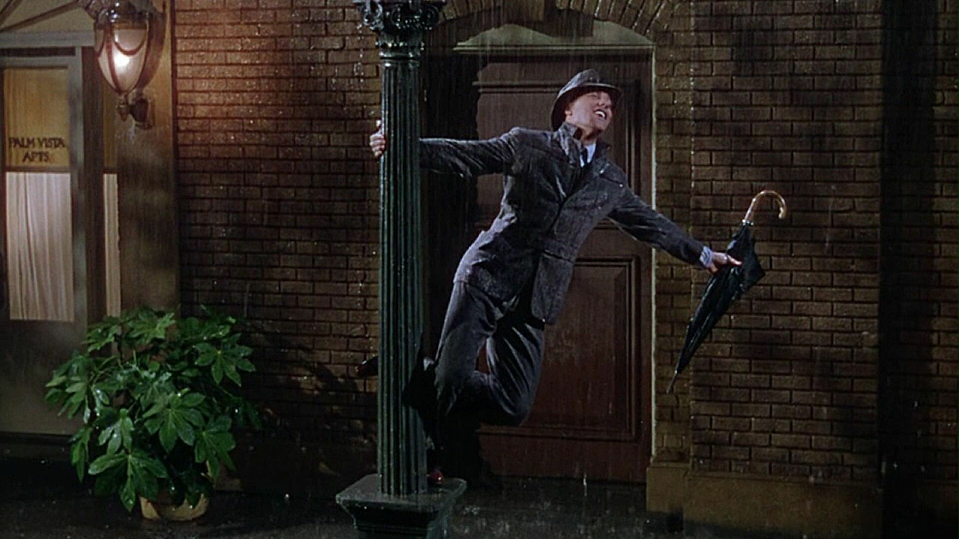 Singing in the Rain wallpapers, Nostalgic charm, Vintage Hollywood, Classic cinema, 1920x1080 Full HD Desktop