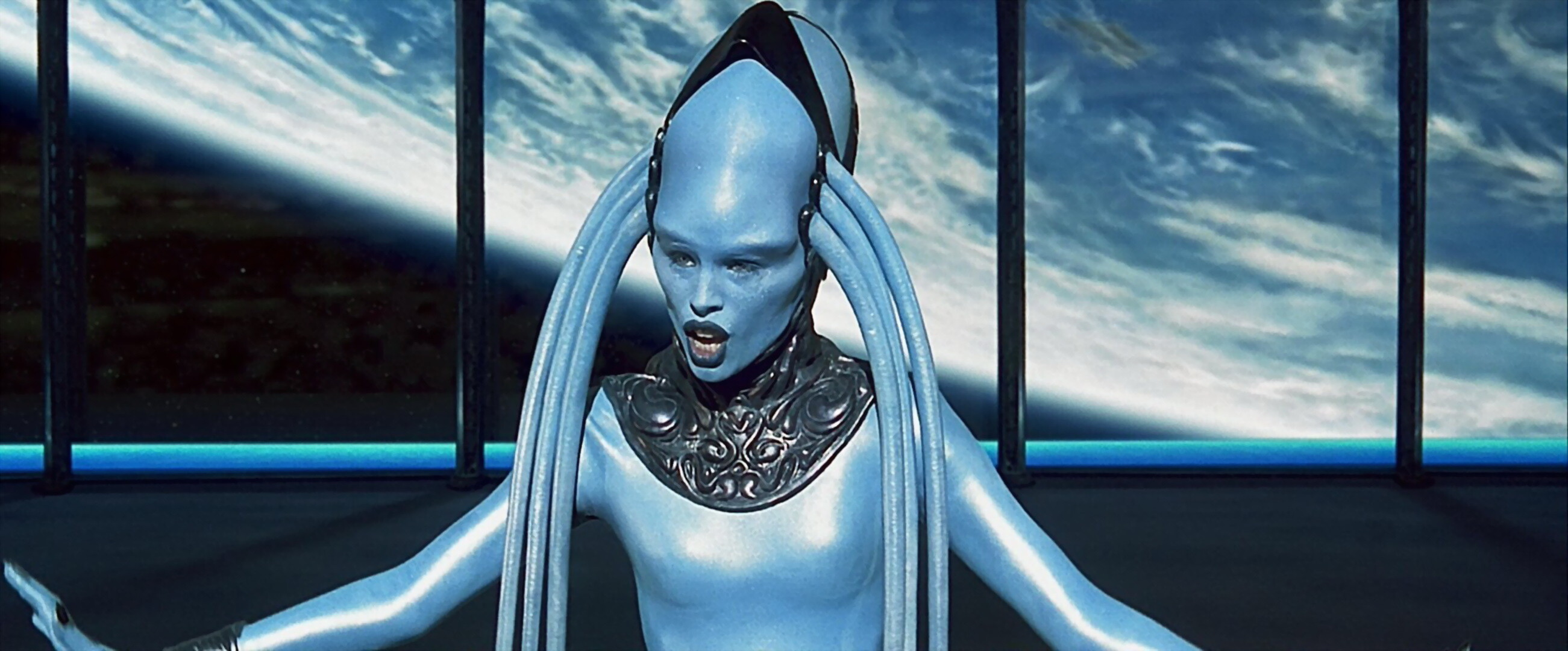 Diva, The Fifth Element, Sci-fi movie, Iconic character, 2610x1080 Dual Screen Desktop