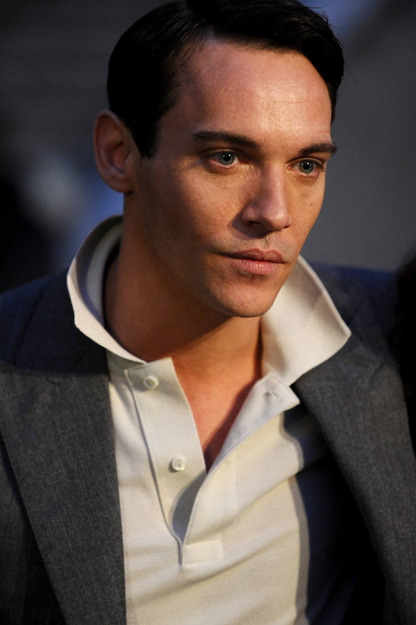 Jonathan Rhys Meyers, Belle du Seigneur, Photo wallpaper, Fanpop, 1600x2400 HD Phone