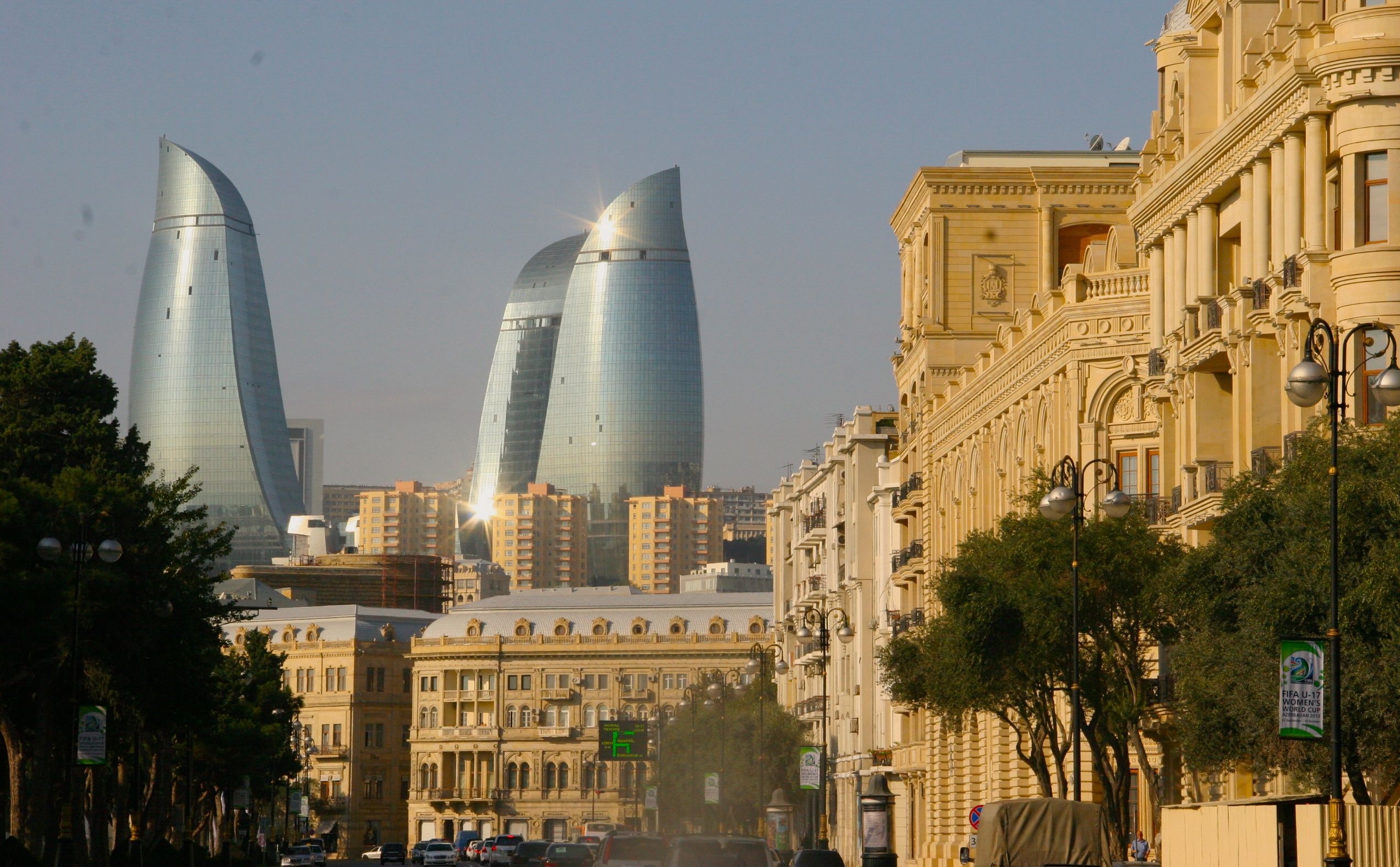 Baku's diverse wallpapers, Urban marvel, Breathtaking views, Captivating cityscapes, 2550x1580 HD Desktop