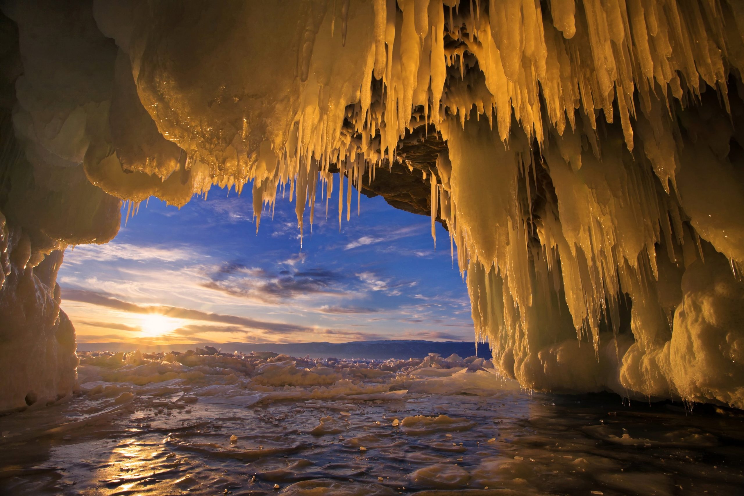 Winter's beauty, Baikal's charm, Siberian sunrise, Frozen tranquility, 2560x1710 HD Desktop