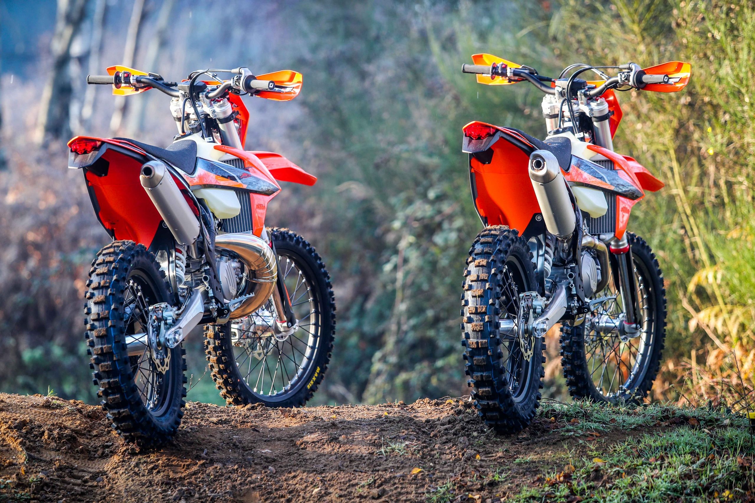 250 EXC vs 300 EXC, KTM 250 EXC Wallpaper, 2560x1710 HD Desktop