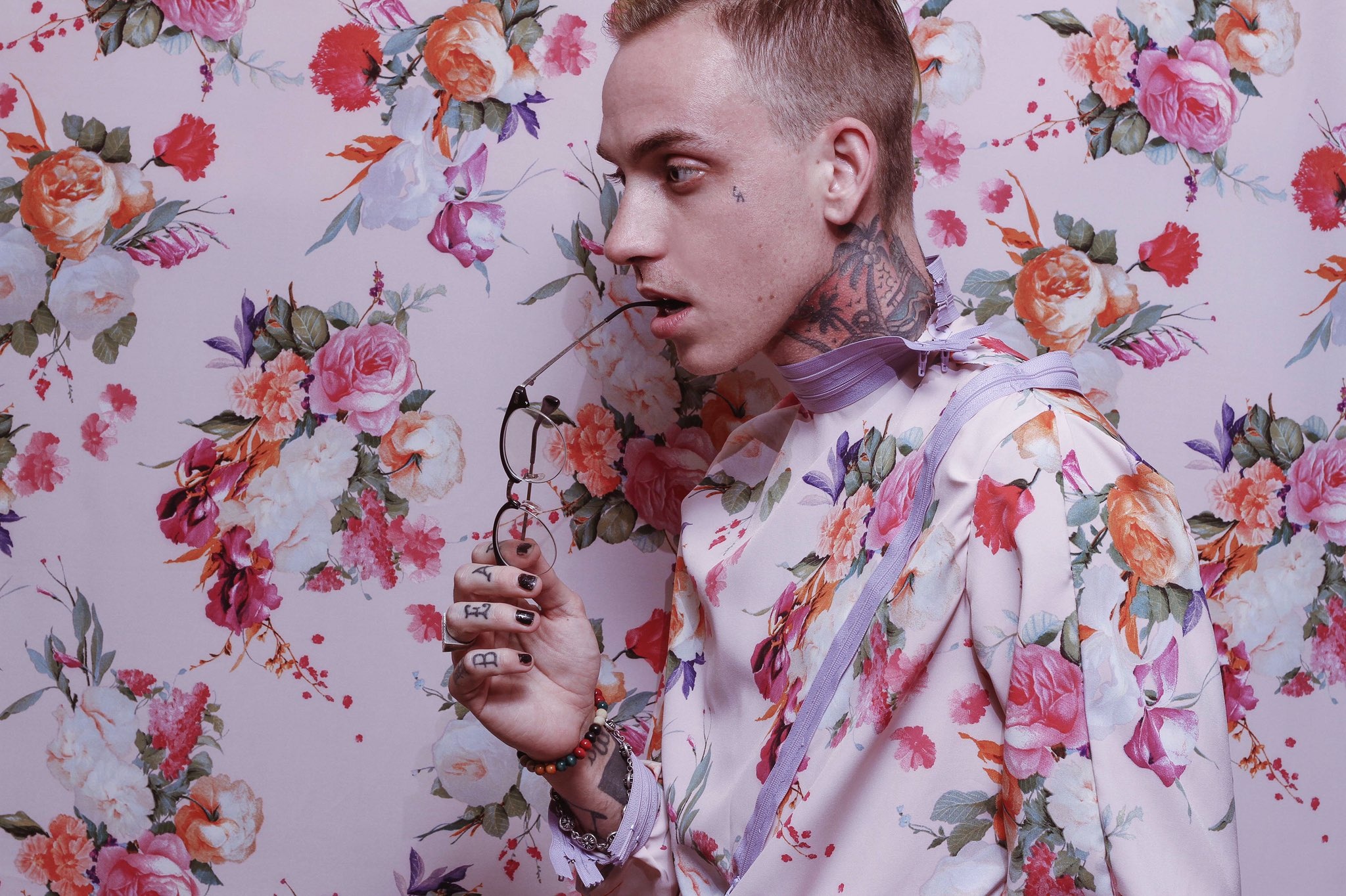 Blackbear, Singer, iPhone wallpaper, Ryan Mercado, 2050x1370 HD Desktop