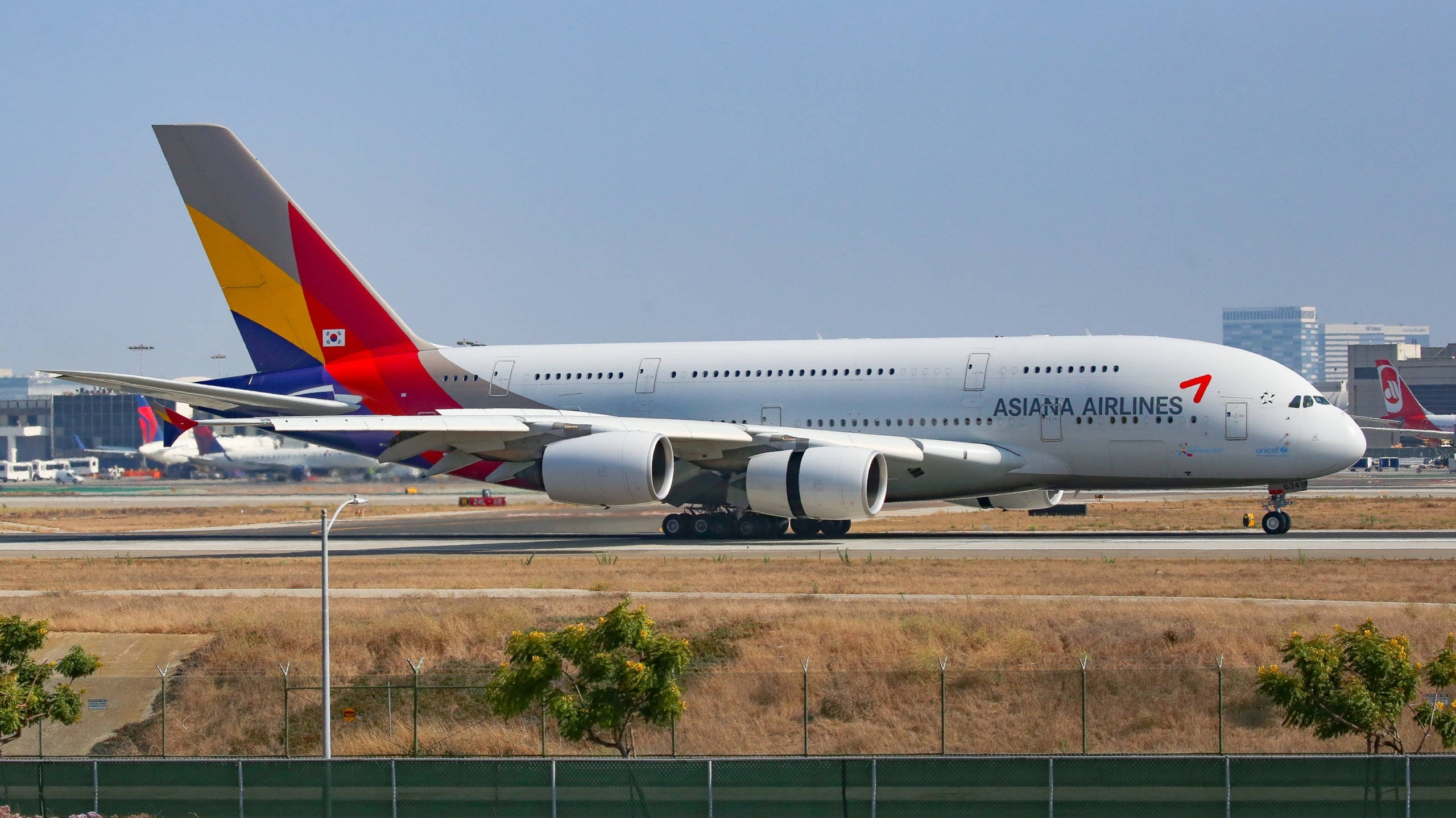 Asiana Airlines, Korean Air, Star Alliance, Korea, 2560x1440 HD Desktop