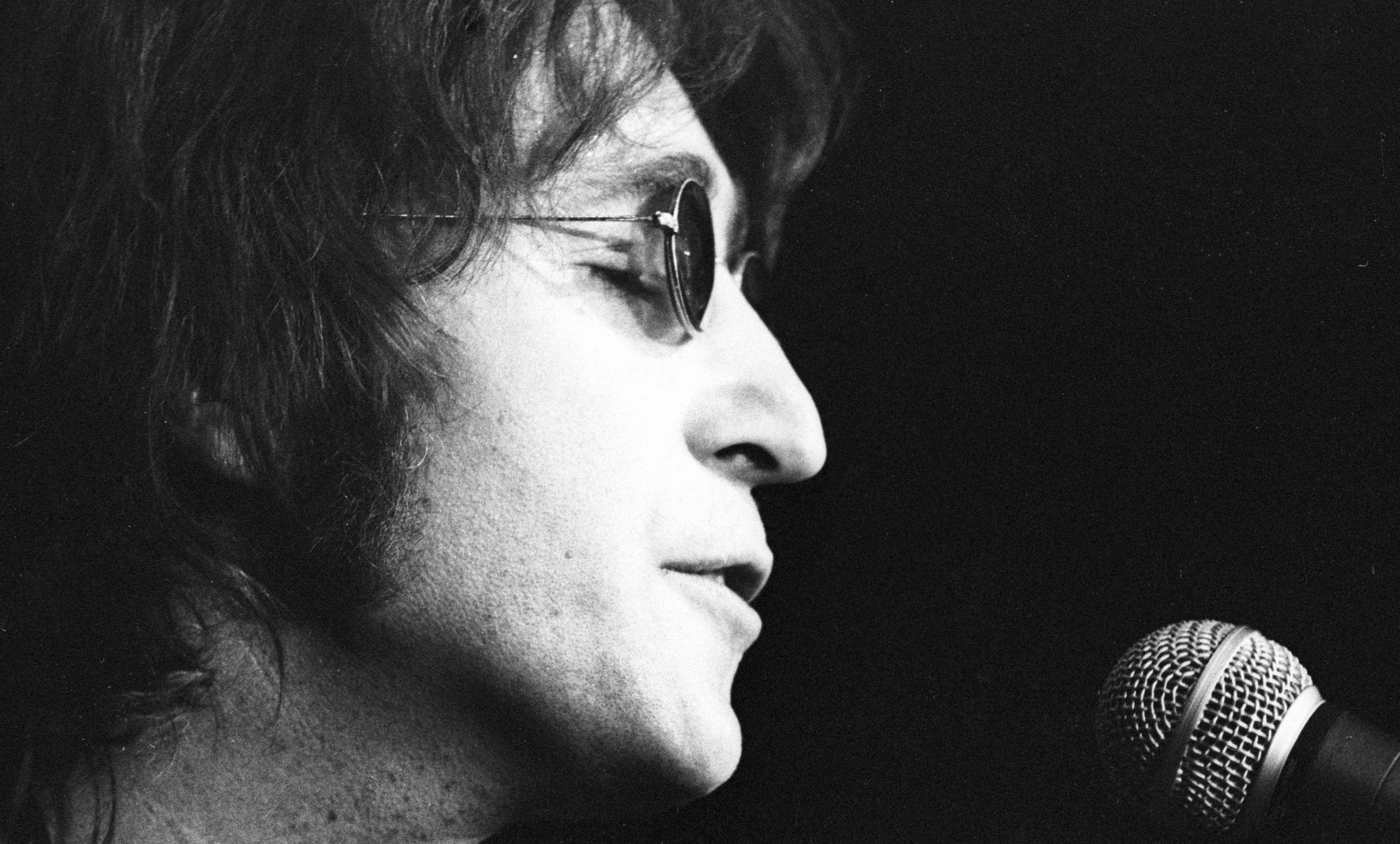 Performing, John Lennon Wallpaper, 2560x1550 HD Desktop