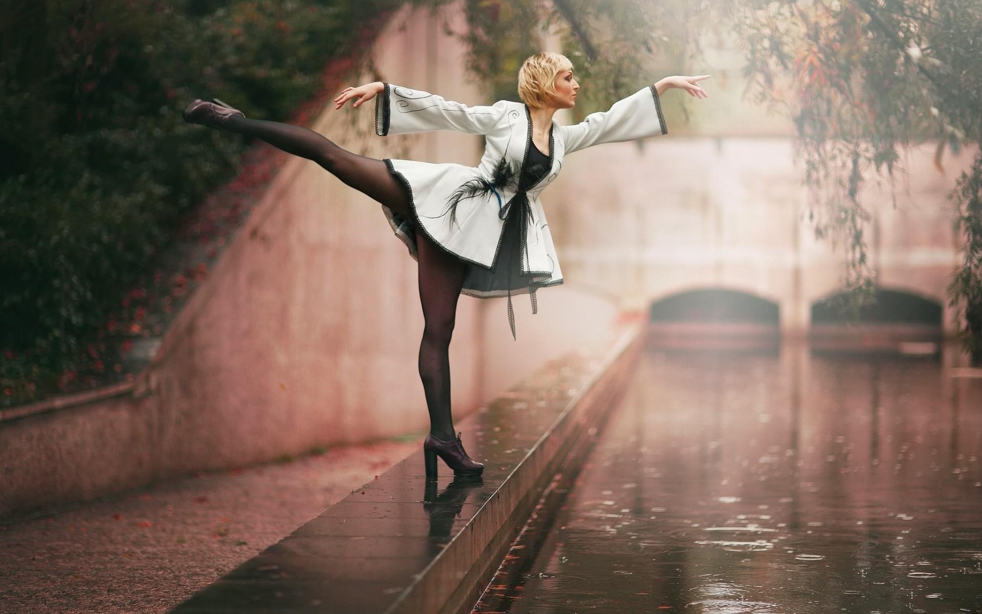 Ballet-inspired wallpapers, Dance as art, Graceful ballerinas, Artistic expression, 1920x1200 HD Desktop