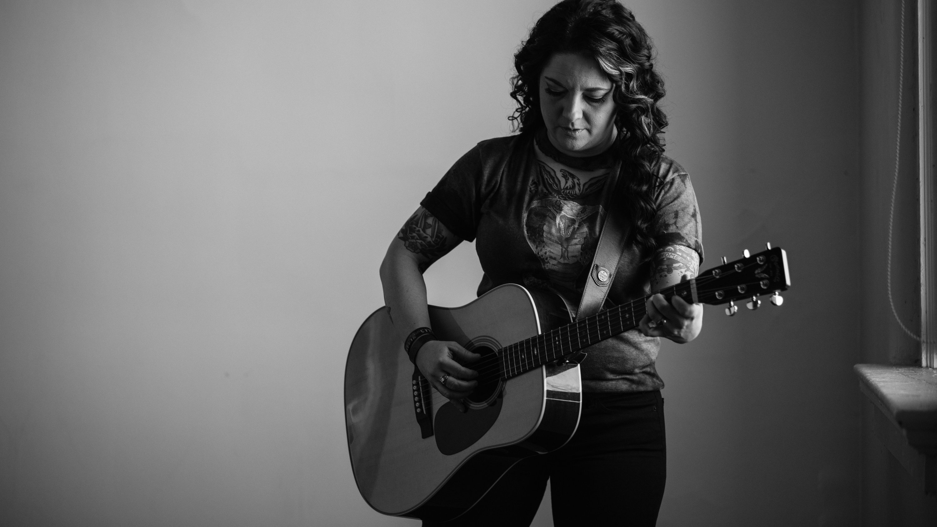 Ashley McBryde, Nashville music scene, The New York Times interview, 3000x1690 HD Desktop