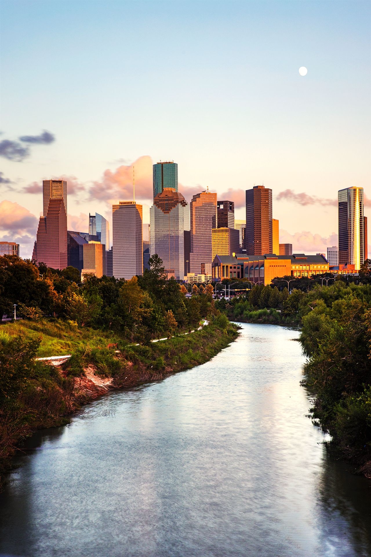 Buffalo Bayou Park, Houston Skyline Wallpaper, 1280x1920 HD Phone