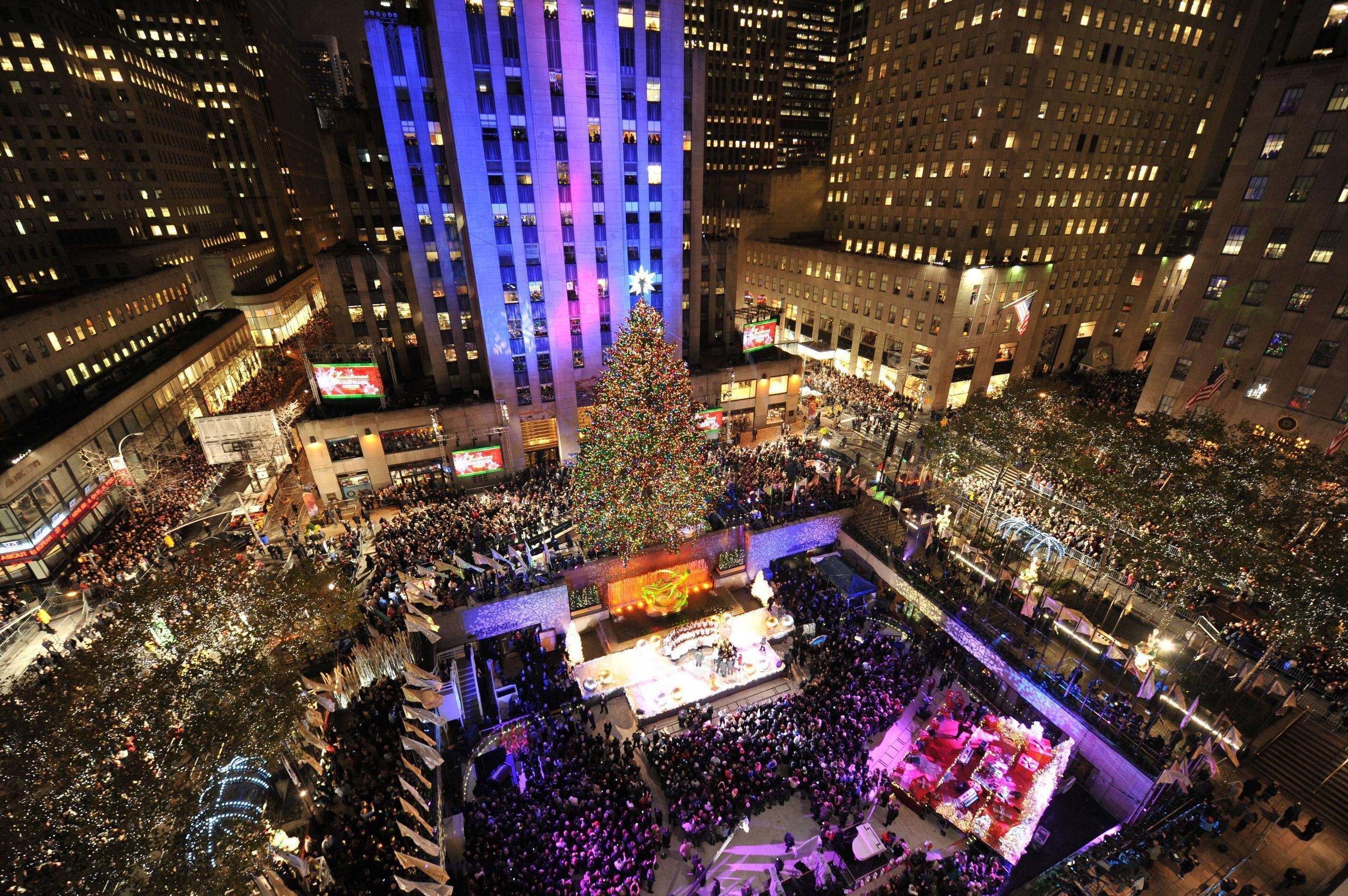 New York Christmas, NYC Christmas, Festive wallpapers, Holiday celebration, 2560x1700 HD Desktop