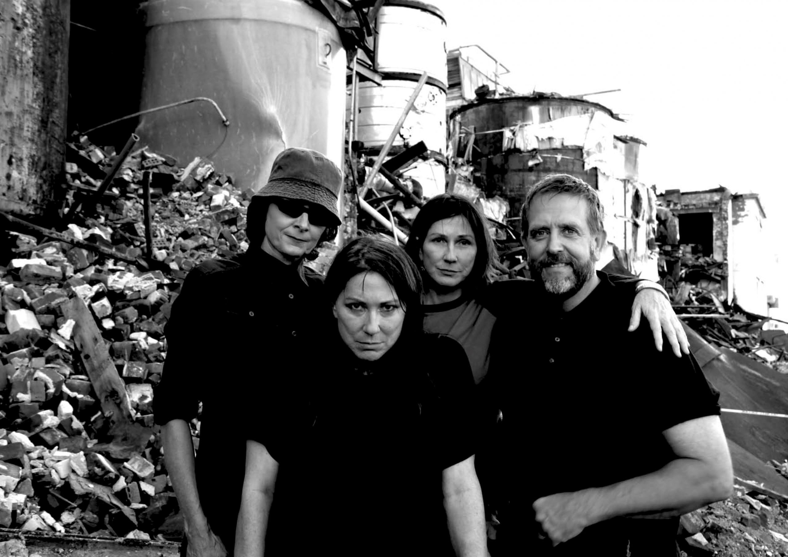 The Breeders, Hi-Fi Indy, Band, 2560x1810 HD Desktop