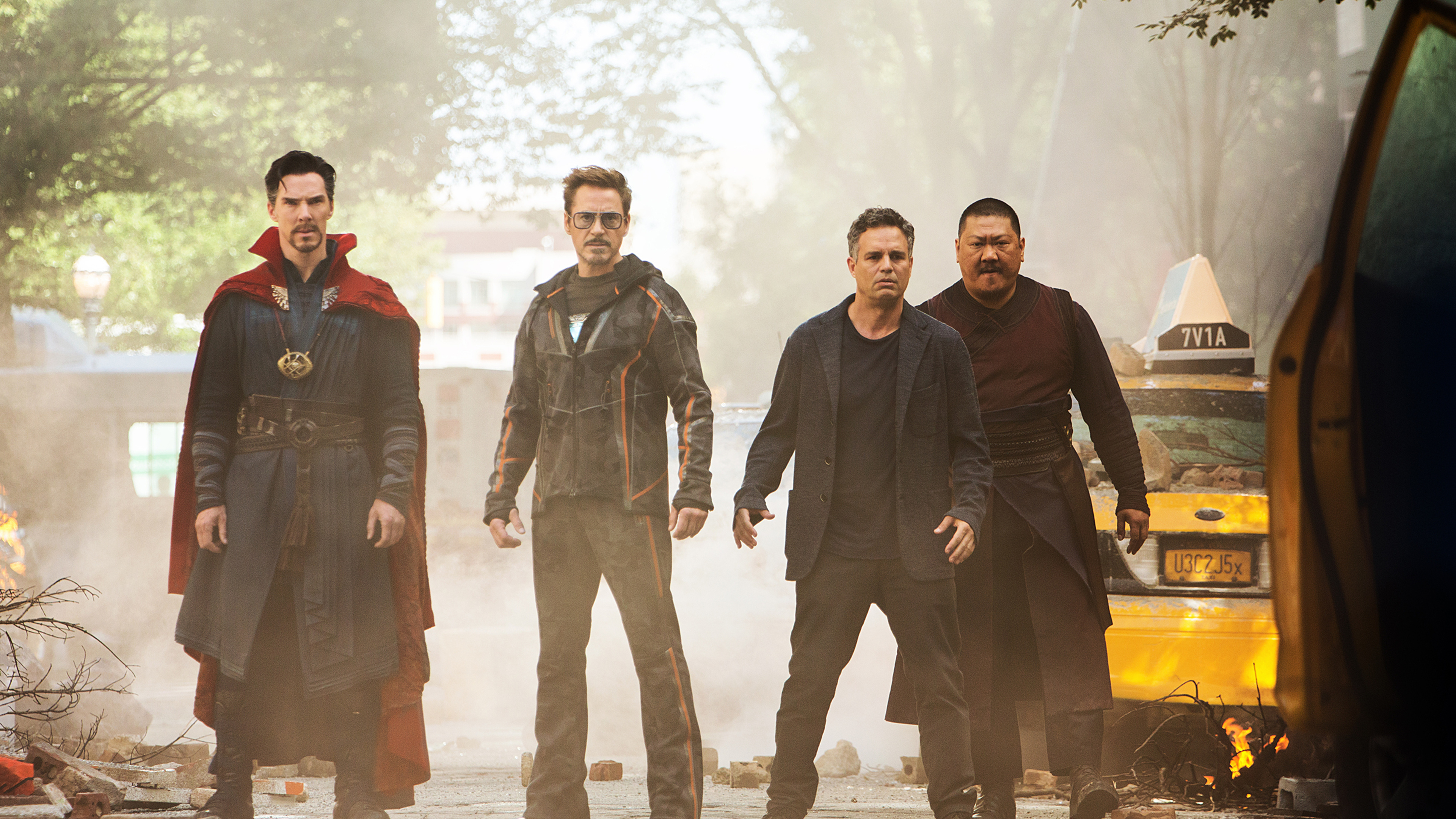 Wong, Doctor Strange, Tony Stark, Bruce Banner, 3840x2160 4K Desktop