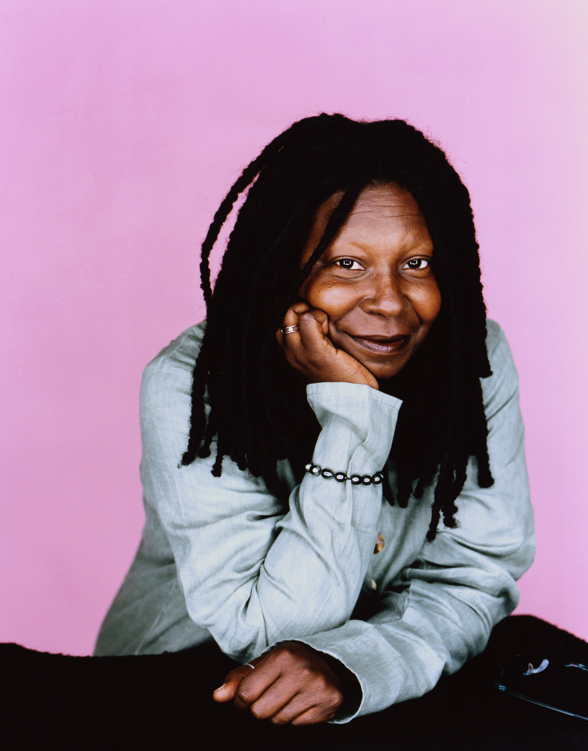 Whoopi Goldberg, Hollywood legend, Iconic actress, Award-winning performances, 2010x2560 HD Phone