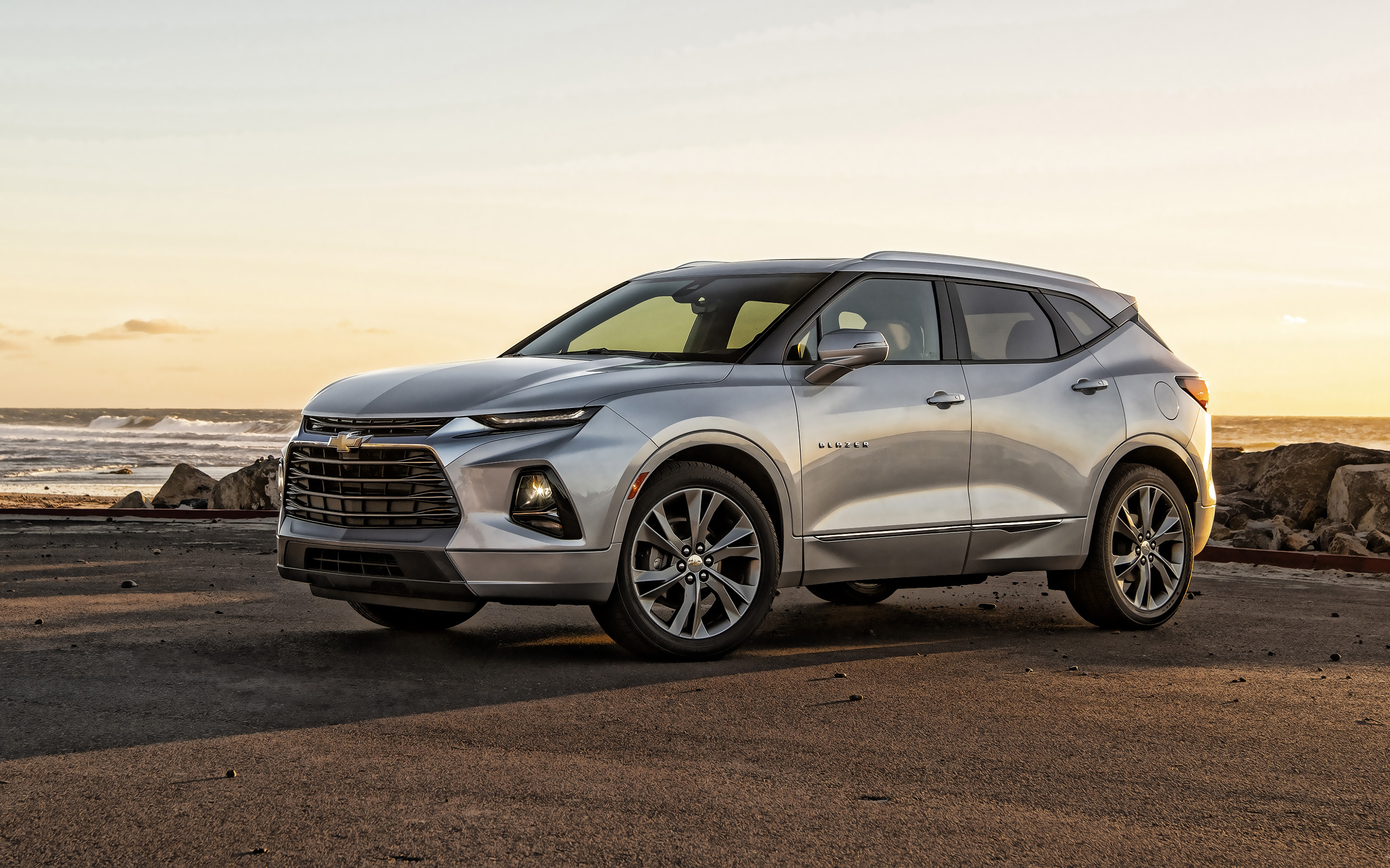 Chevrolet Blazer, Exterior front view silver, 2880x1800 HD Desktop