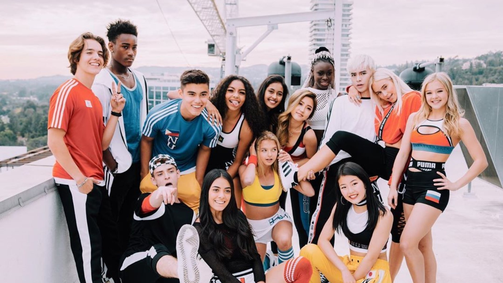 Now United Pop Group, Personalized sticker album, Palco Pop, 1920x1080 Full HD Desktop