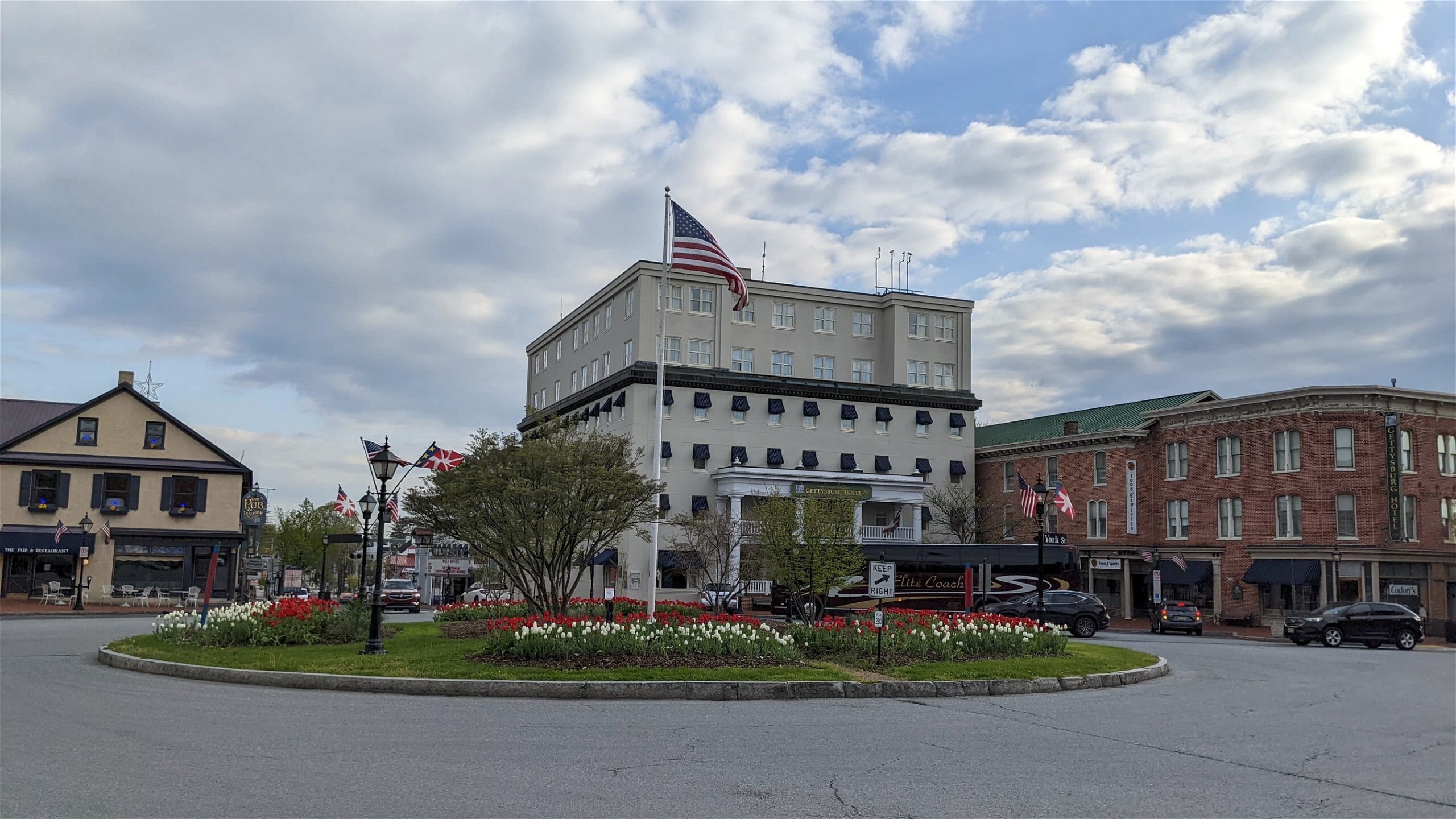 Gettysburg Travels, Main Street exploration, Local connections, Community spirit, 2560x1440 HD Desktop