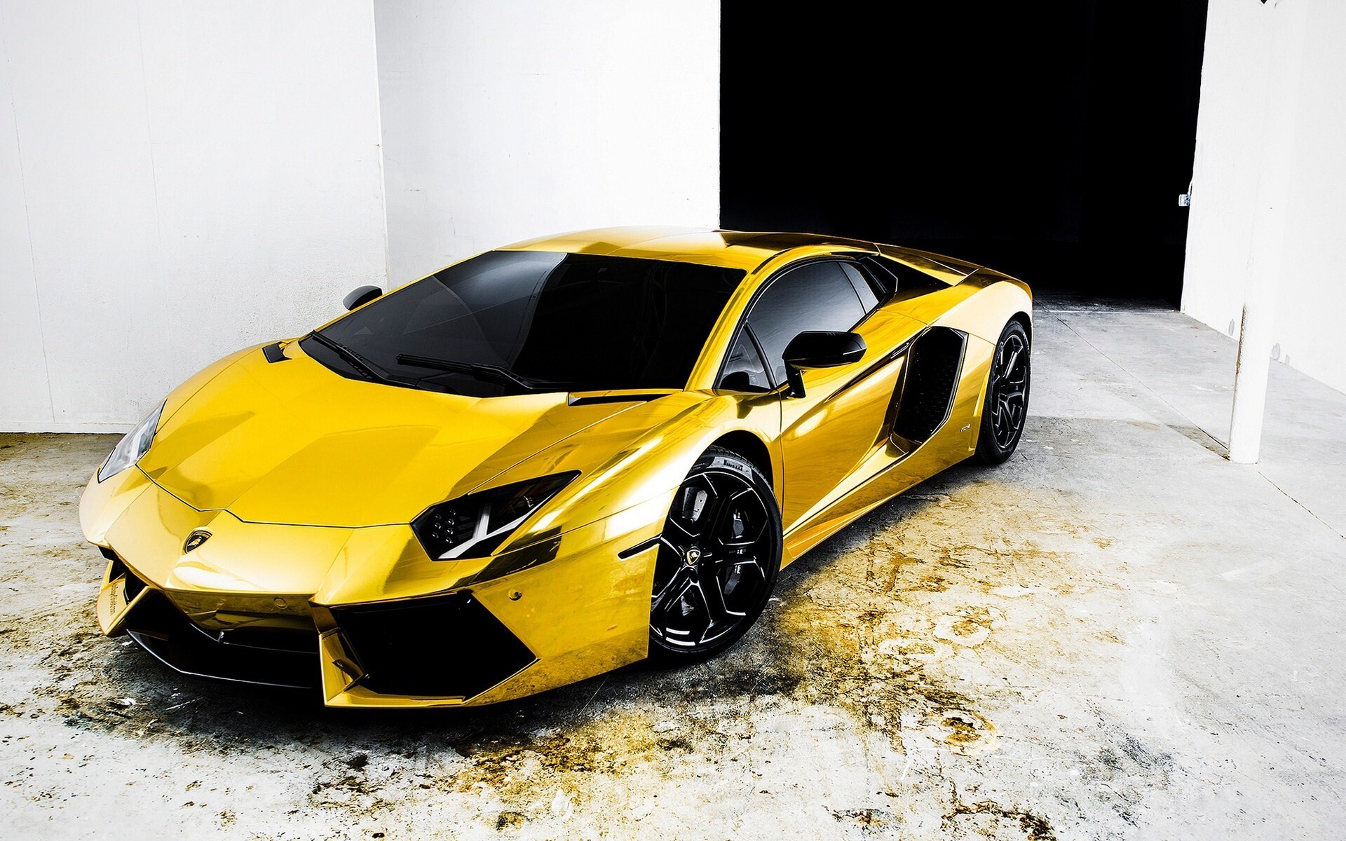 LP 700-4, Gold Lamborghini Wallpaper, 1920x1200 HD Desktop