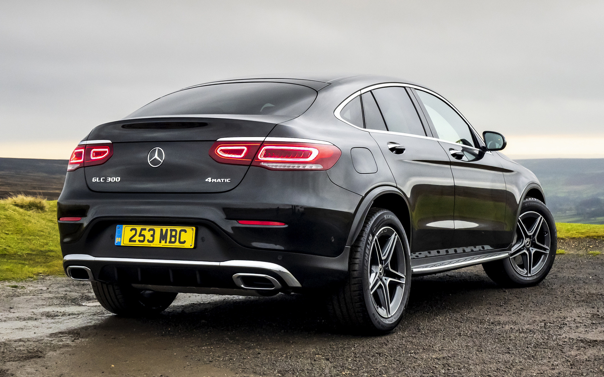 GLC 300 2019, Mercedes-Benz GLC Wallpaper, 1920x1200 HD Desktop