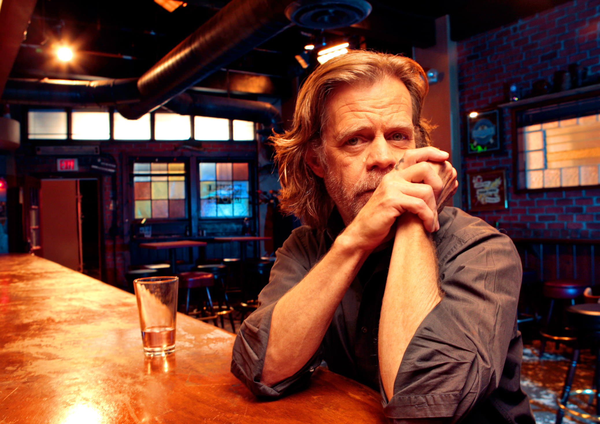 Shameless TV series, William H. Macy, Iconic performances, Irresistible storylines, 2080x1470 HD Desktop