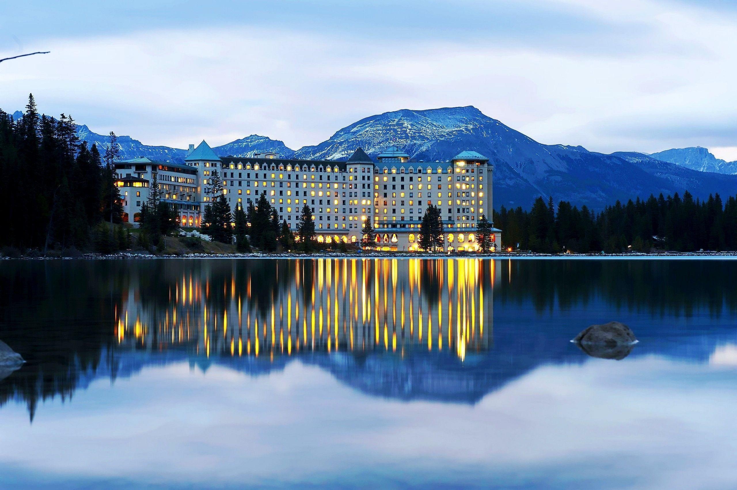 Lake Louise, Canadian landscapes, Rocky mountains, Country's beauty, 2560x1710 HD Desktop