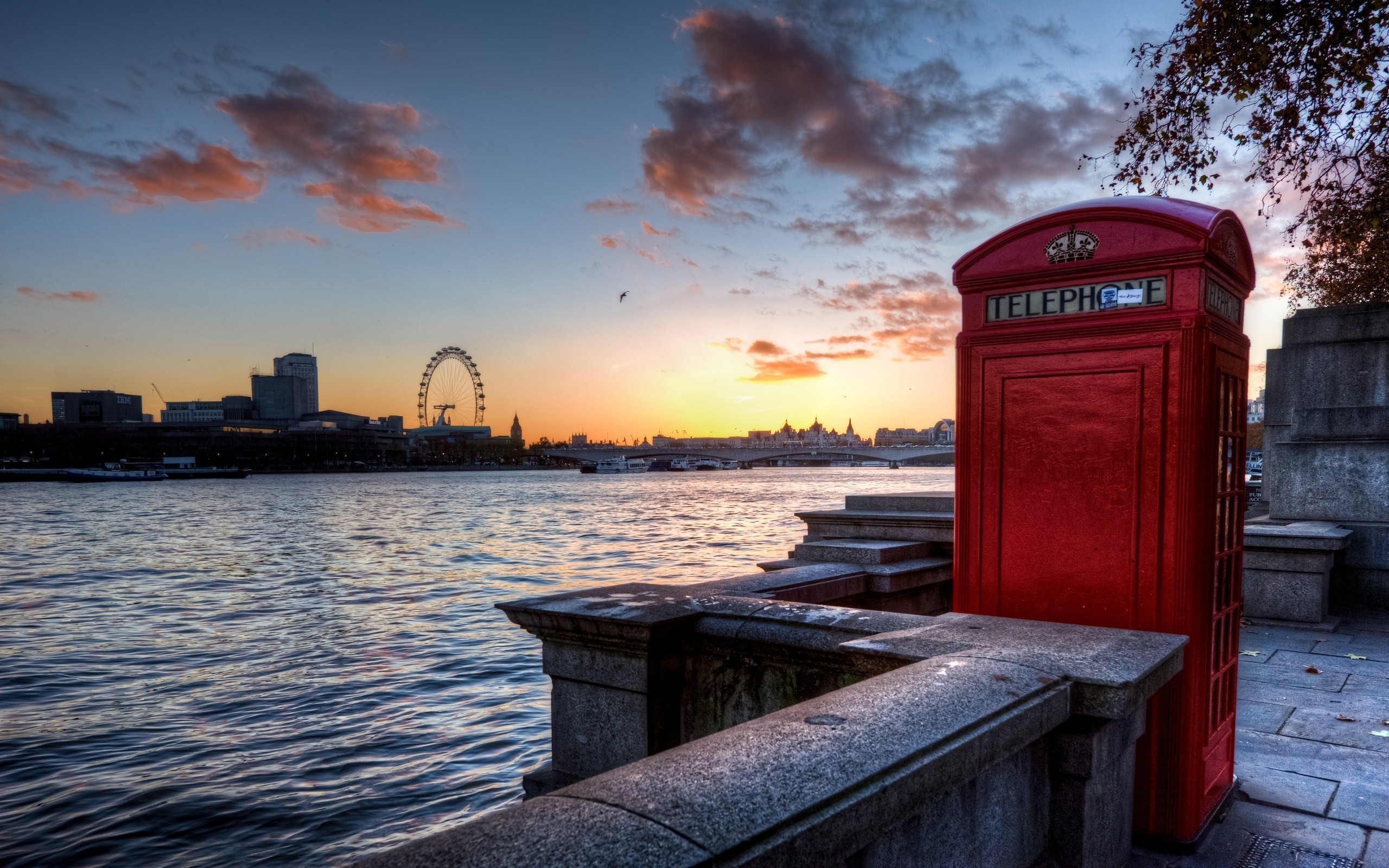 Red telephone booth, England Wallpaper, 2560x1600 HD Desktop