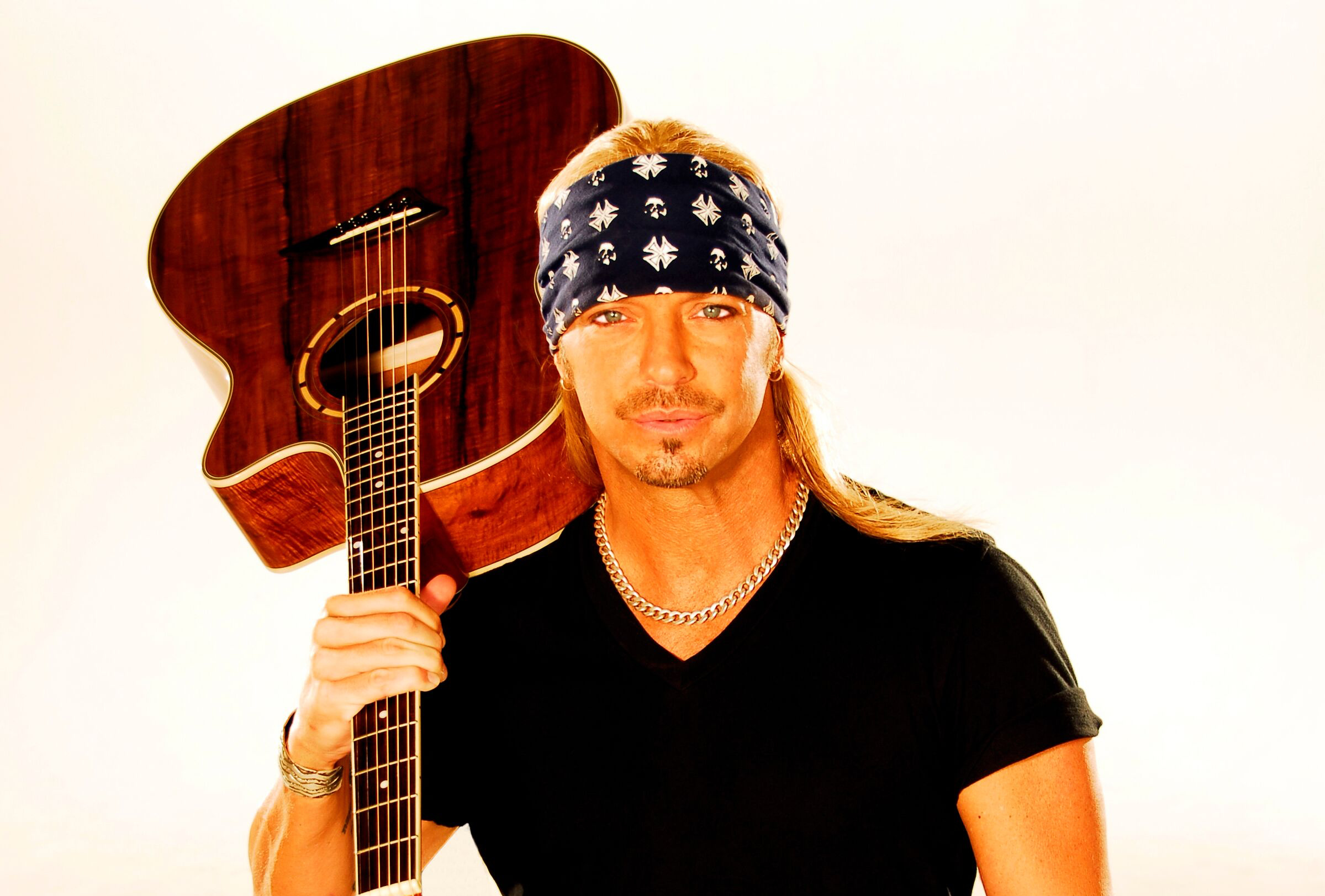 Bret Michaels, In conversation, Kansas City, 2400x1630 HD Desktop